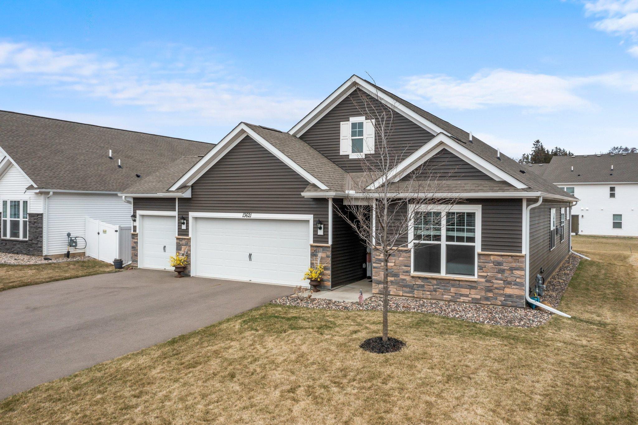 13621 Rosecommon Way