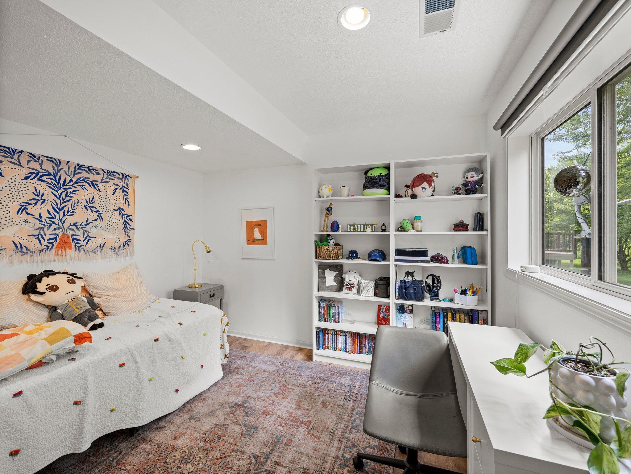 6557 Wildflower Drive S