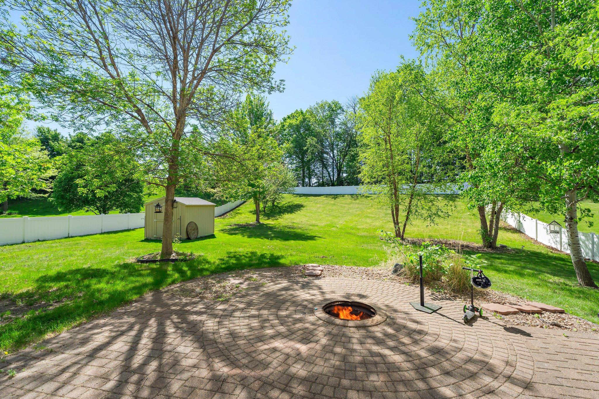 2445 Stonecrest Path NW