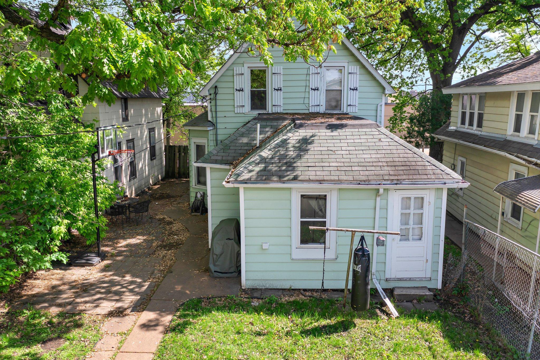 853 York Avenue