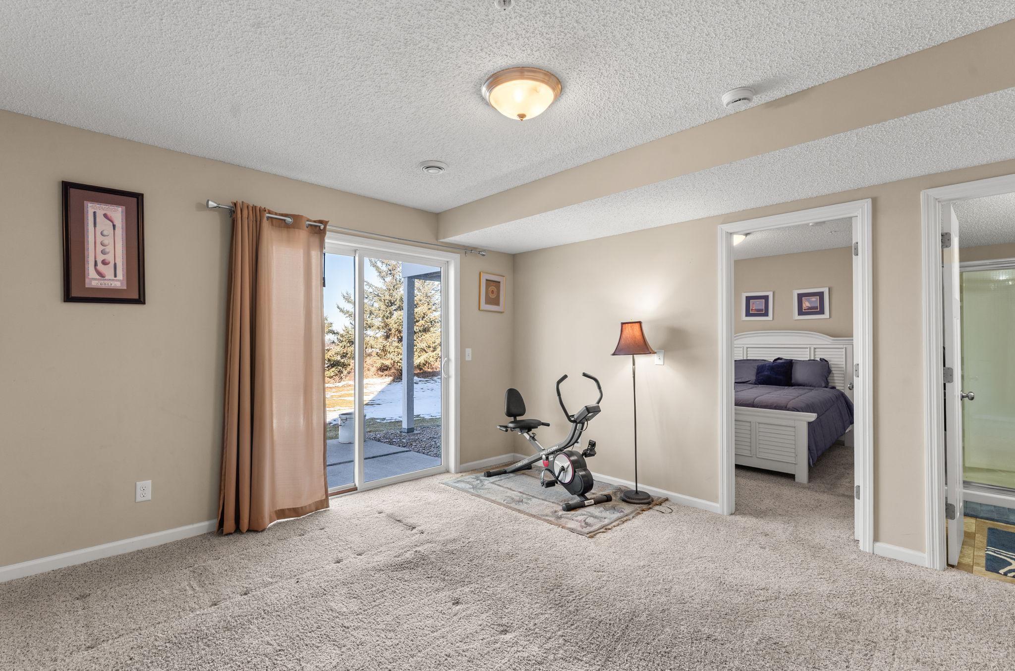 2606 Waterfall Way NW