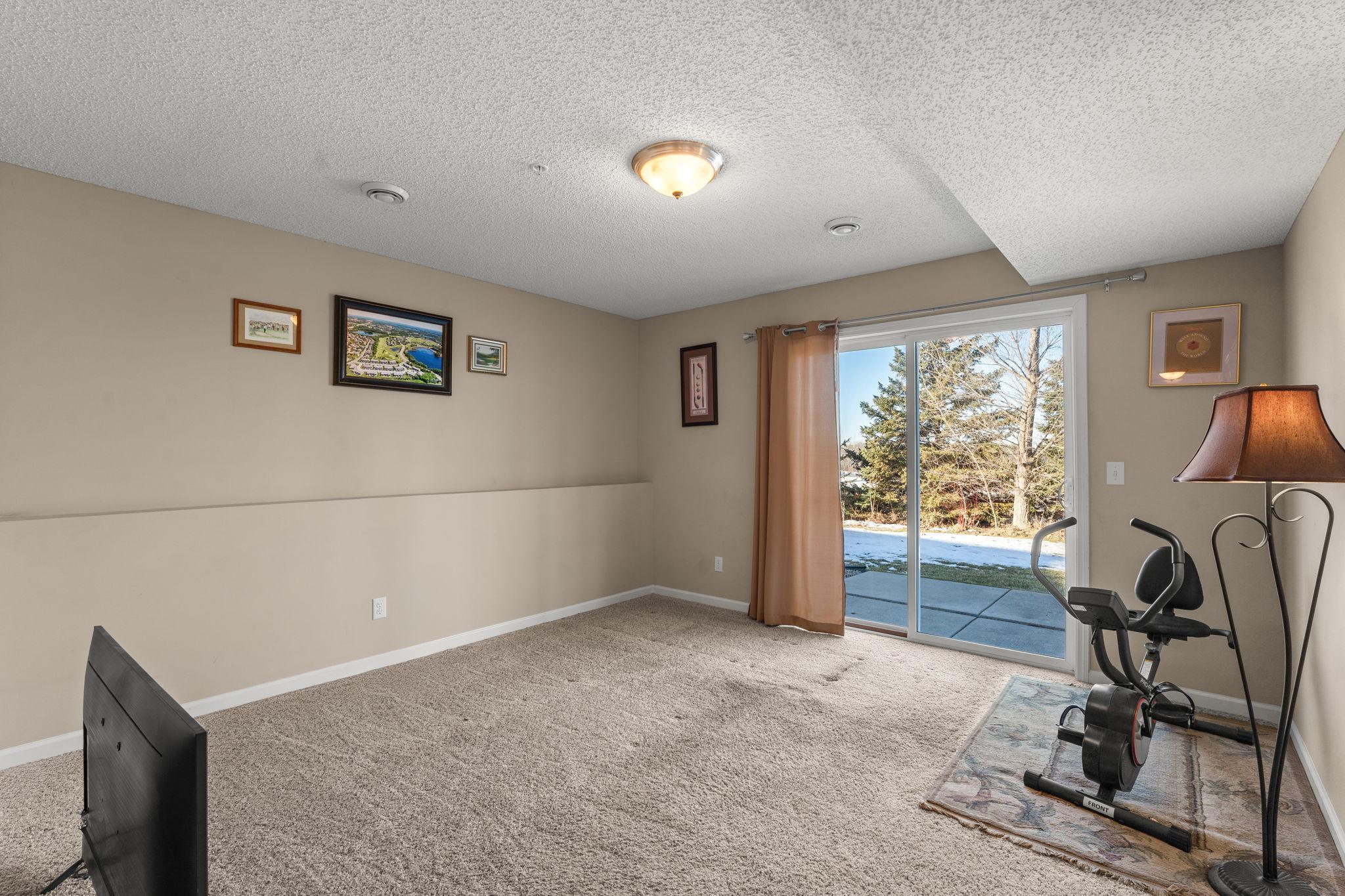 2606 Waterfall Way NW