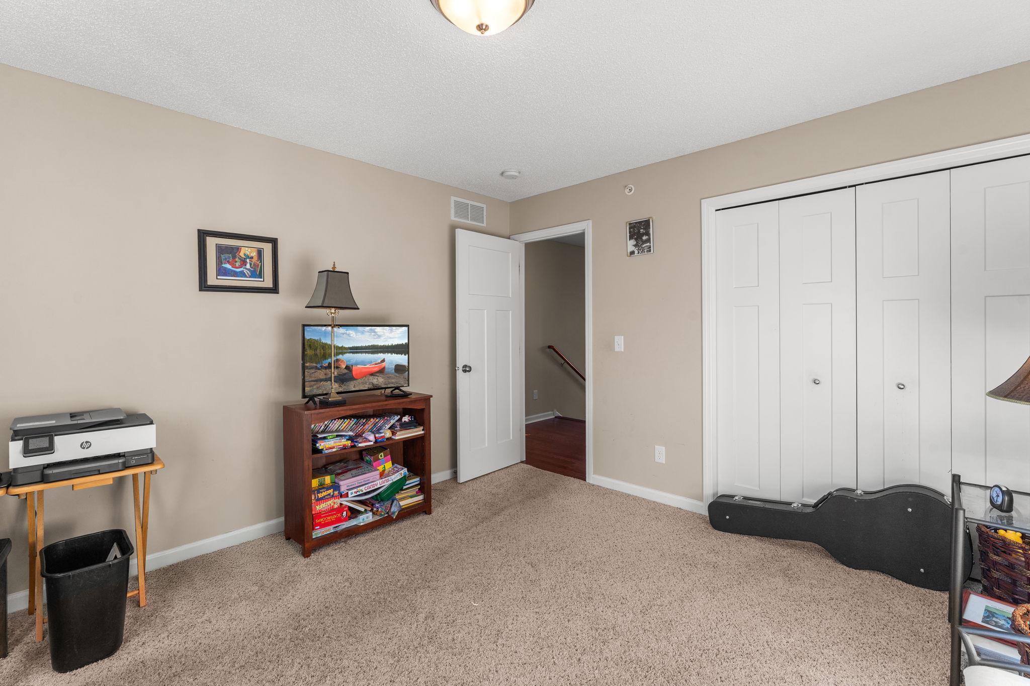 2606 Waterfall Way NW