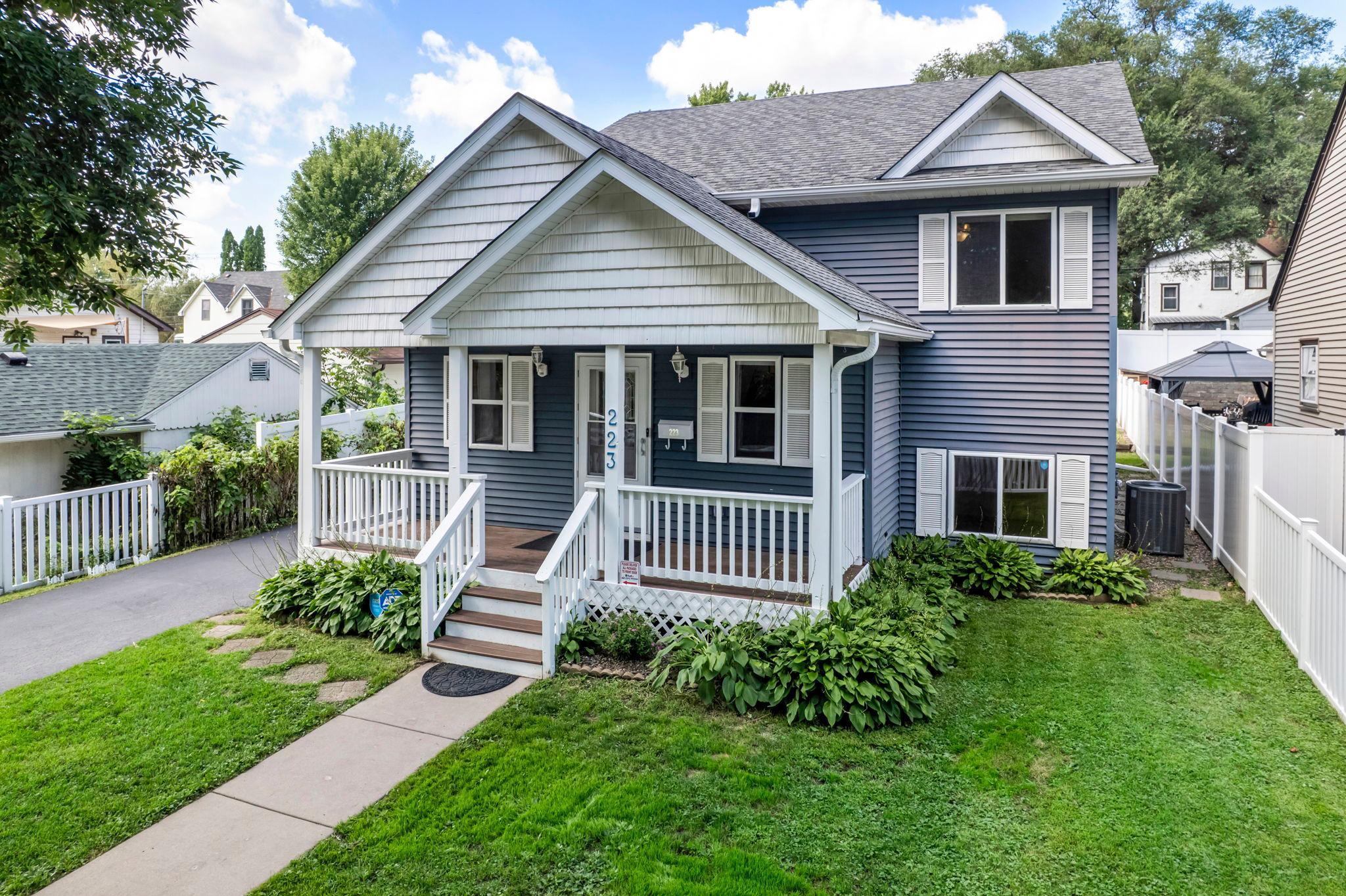 223 Hurley Street E