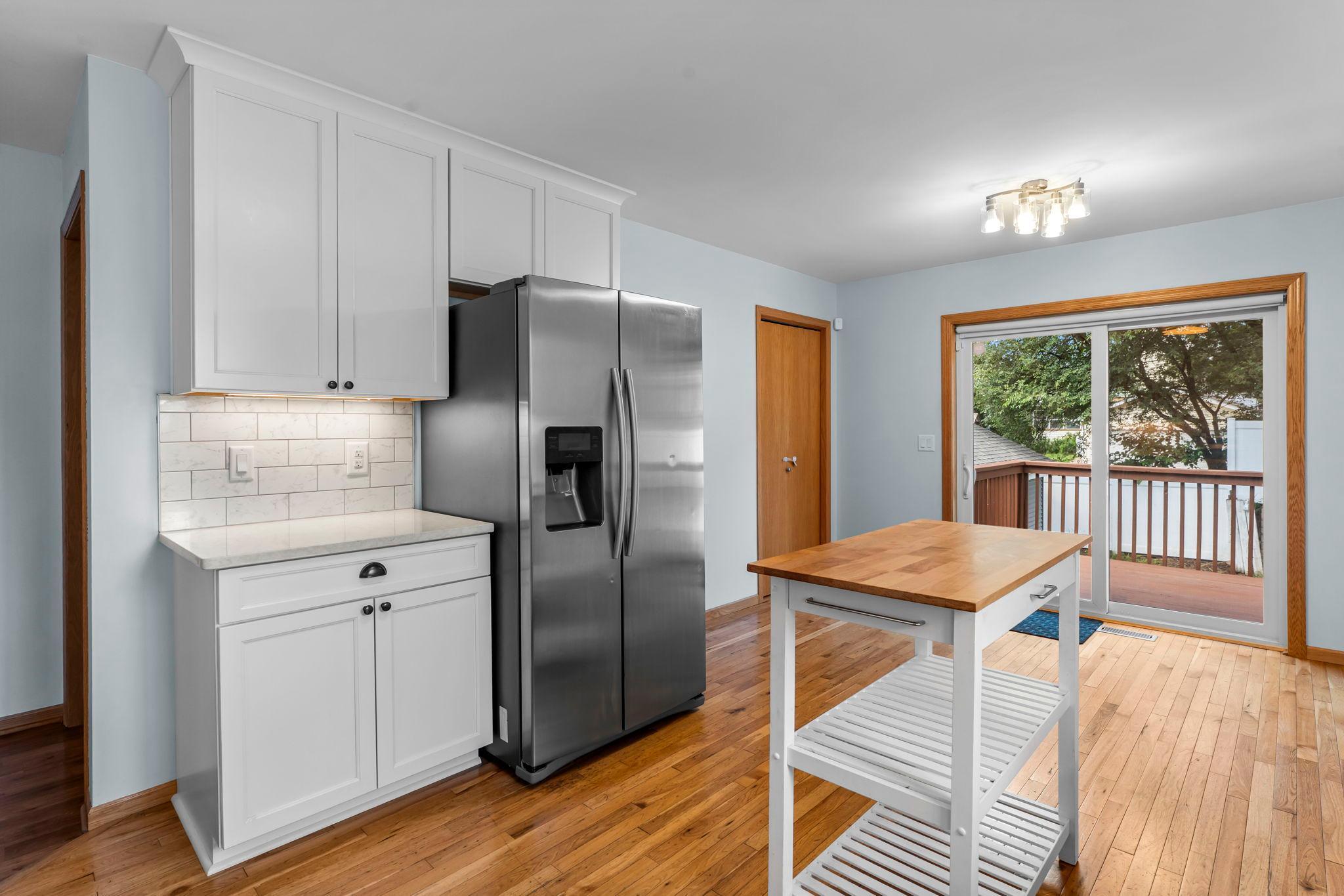 223 Hurley Street E