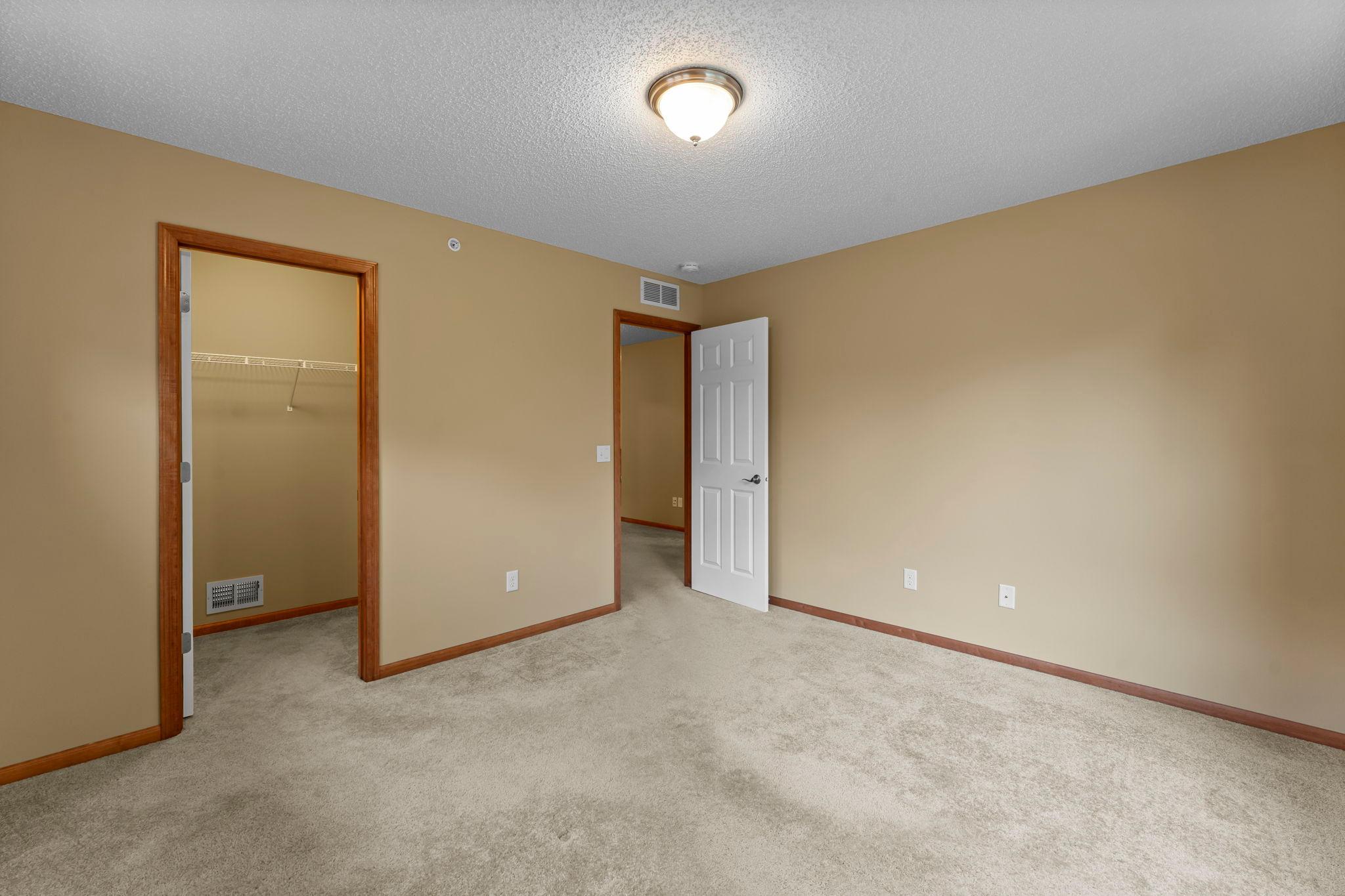 1826 Colonial Lane Unit: 4