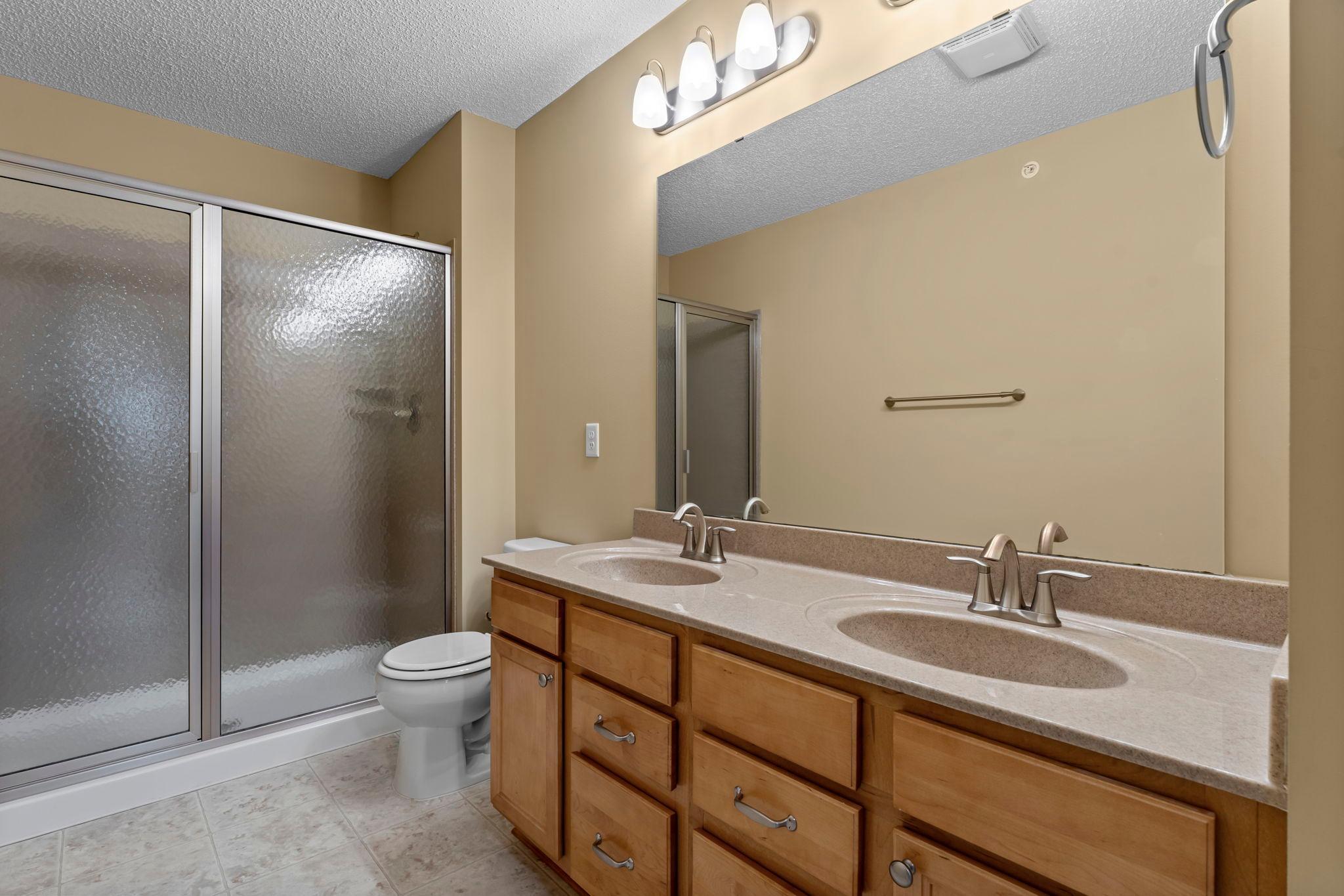 1826 Colonial Lane Unit: 4