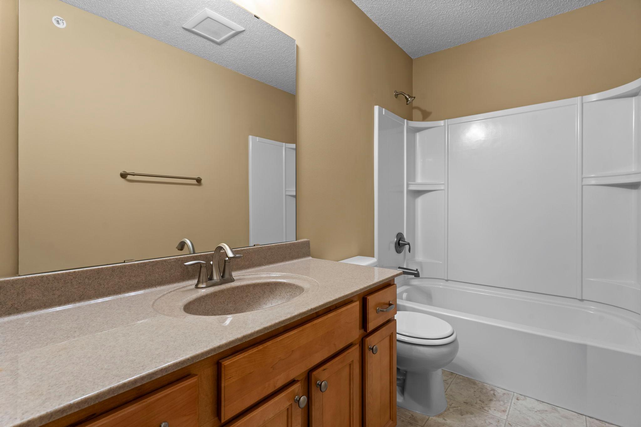 1826 Colonial Lane Unit: 4