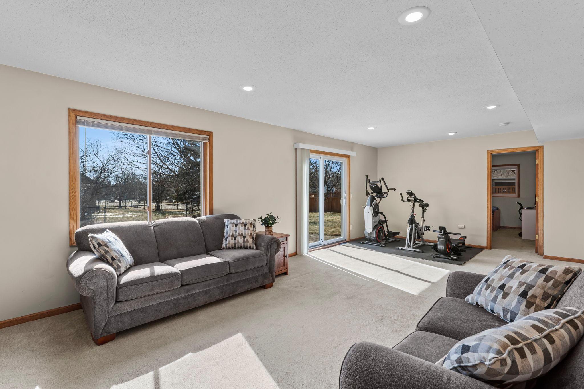 9425 Barrington Road