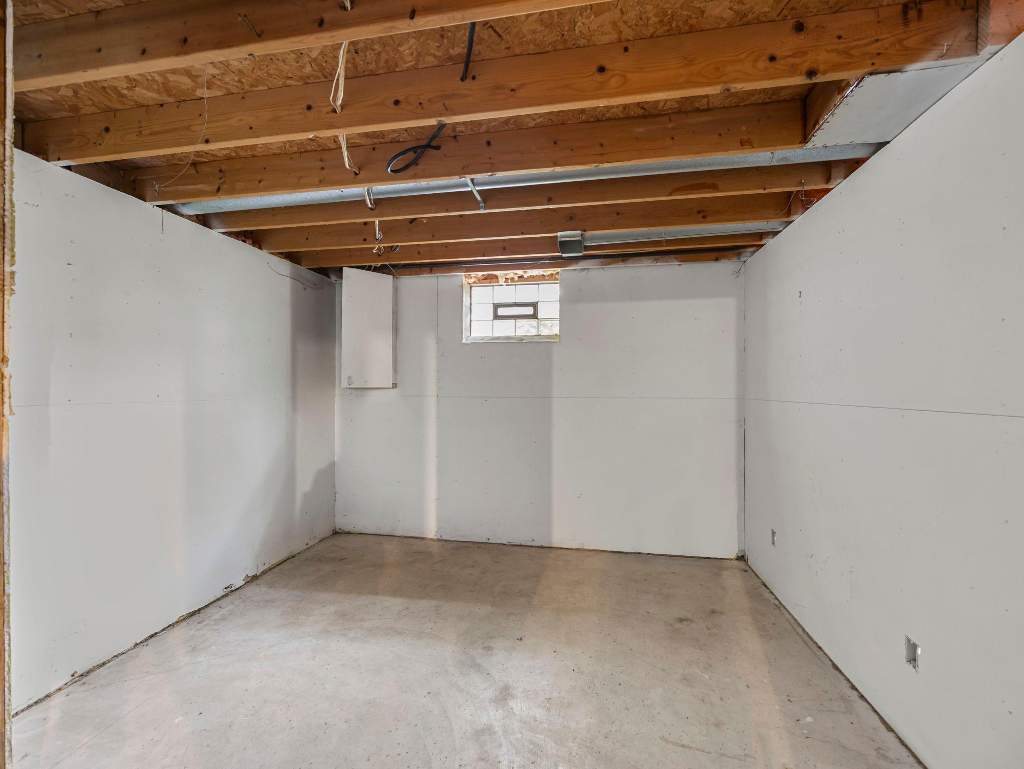 3370 201st Street W