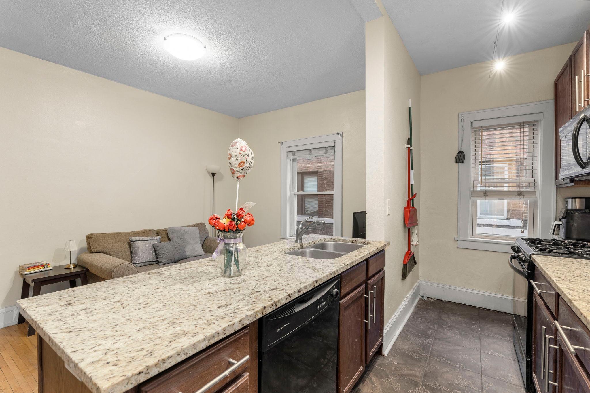 2881 Irving Avenue S Unit: 306