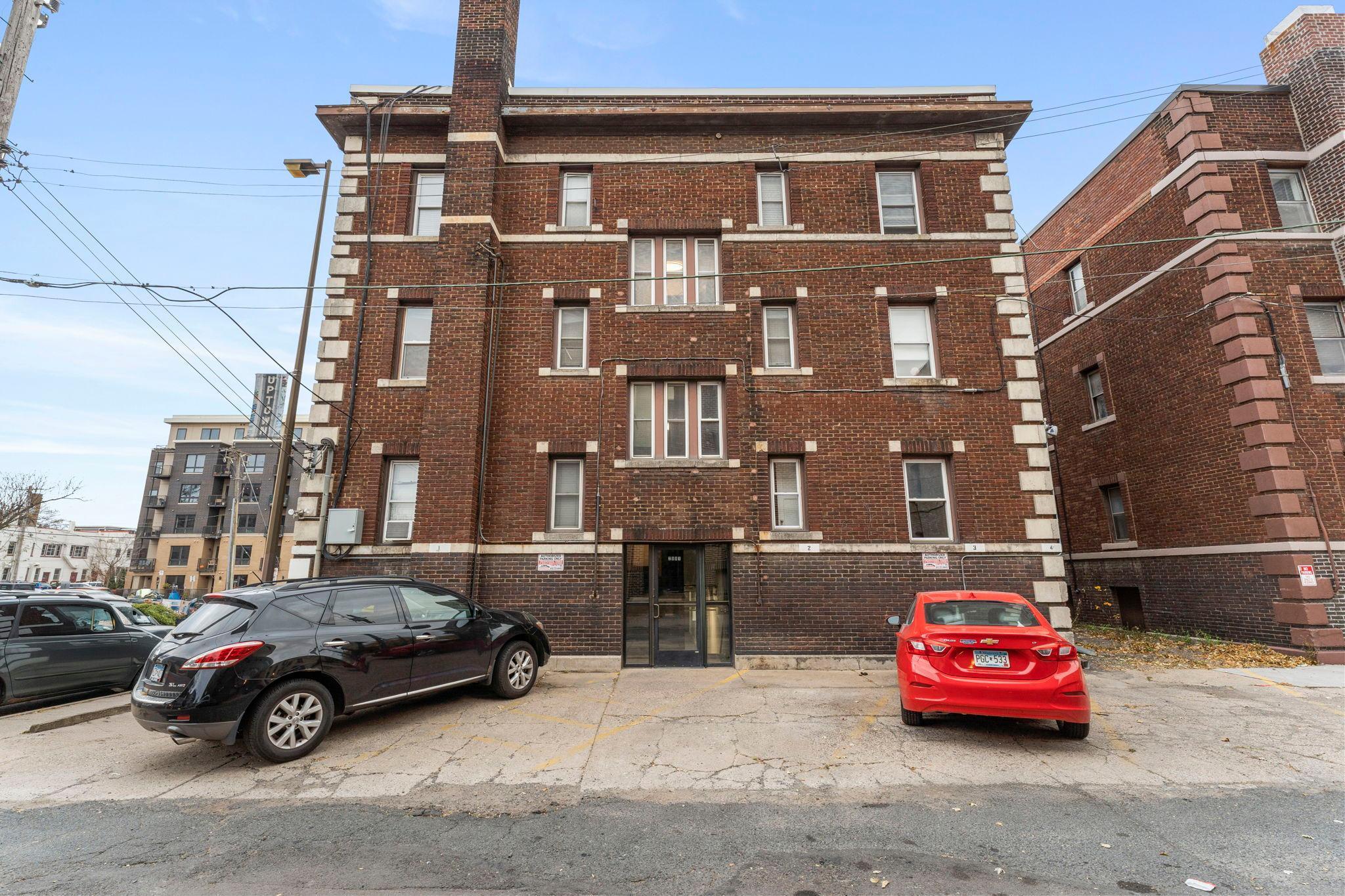 2881 Irving Avenue S Unit: 306