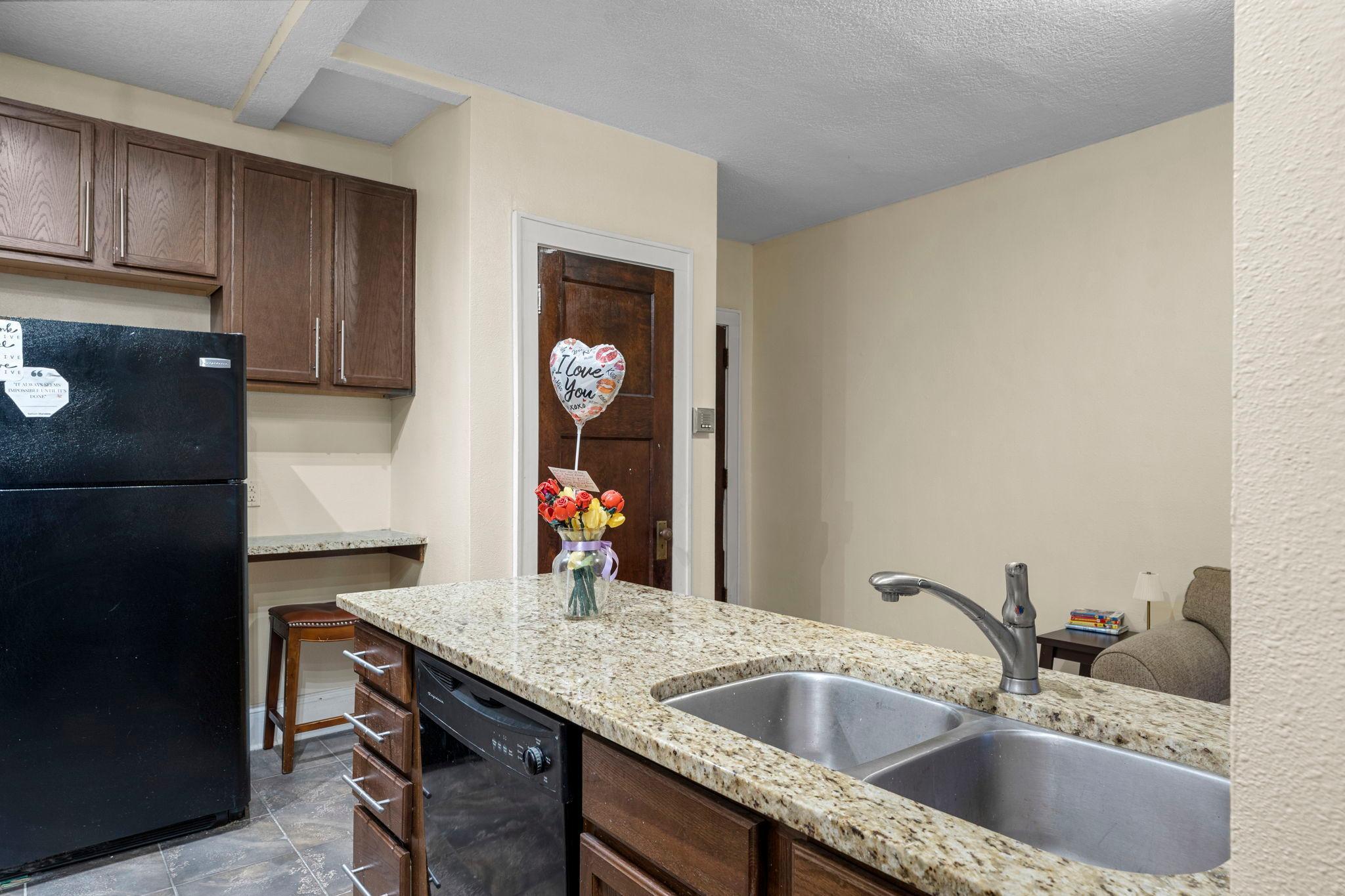 2881 Irving Avenue S Unit: 306