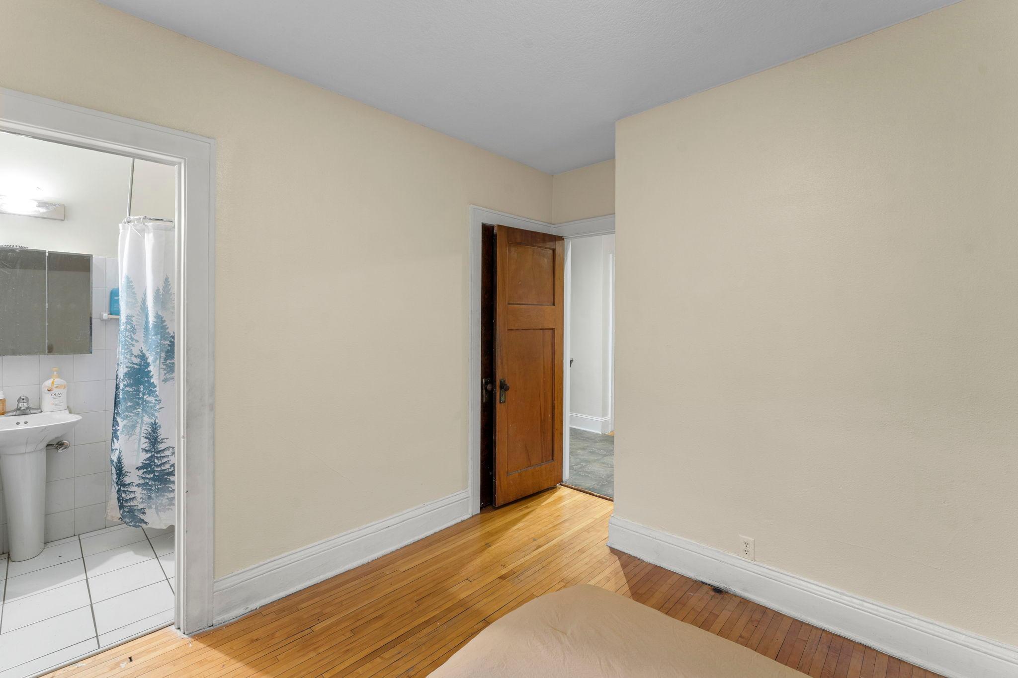 2881 Irving Avenue S Unit: 306