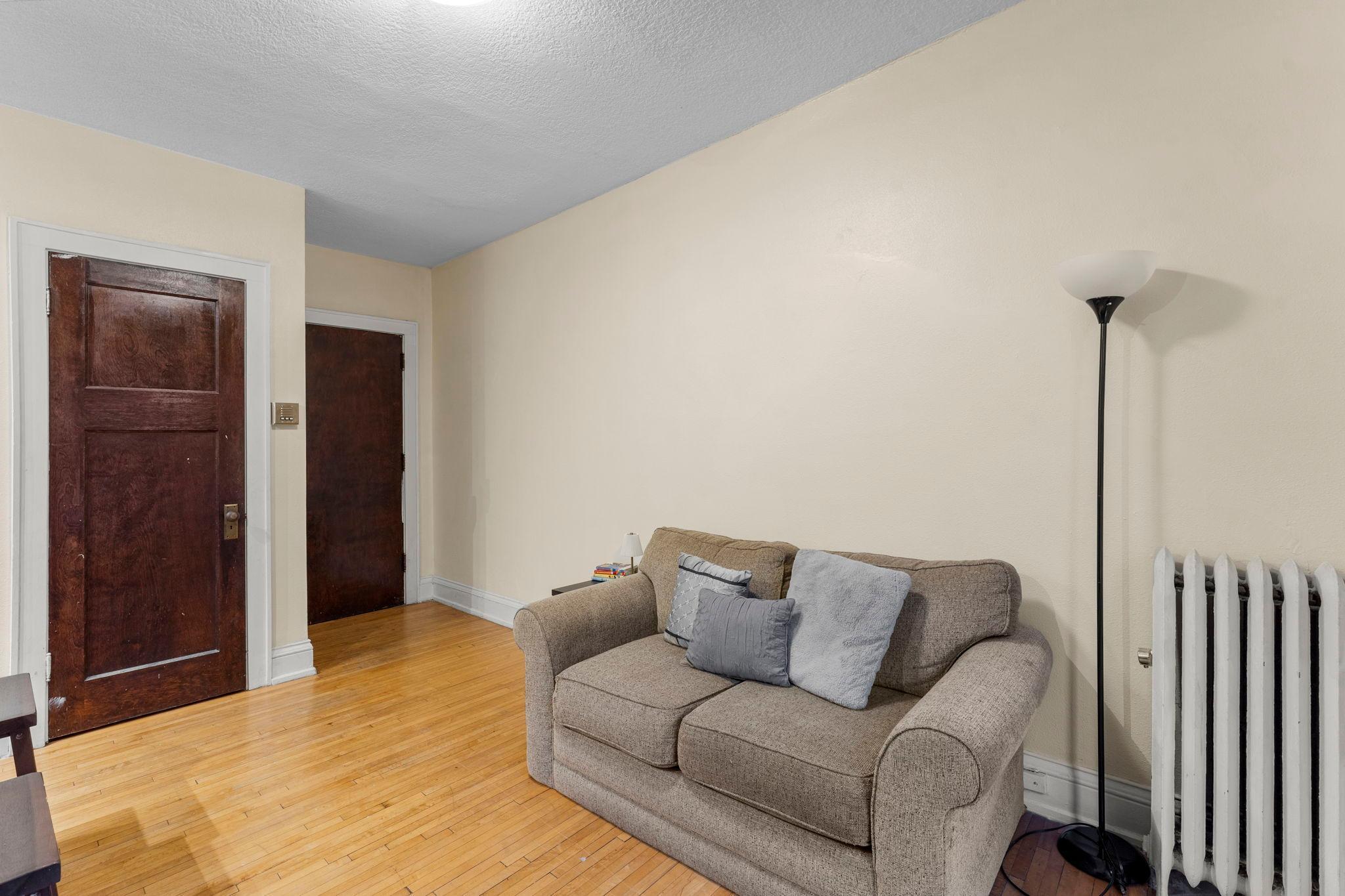 2881 Irving Avenue S Unit: 306
