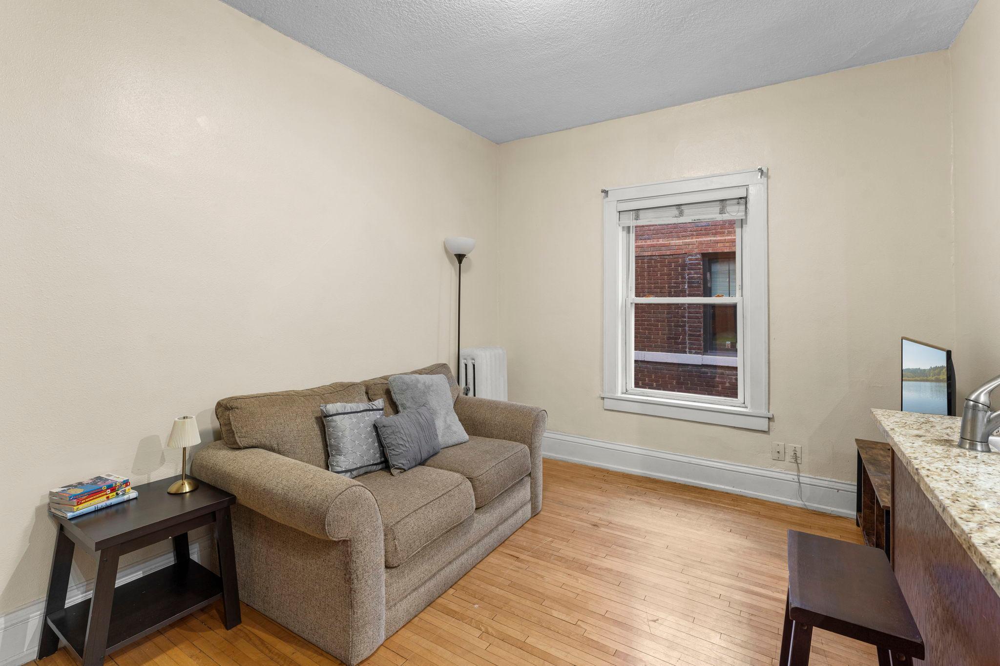 2881 Irving Avenue S Unit: 306