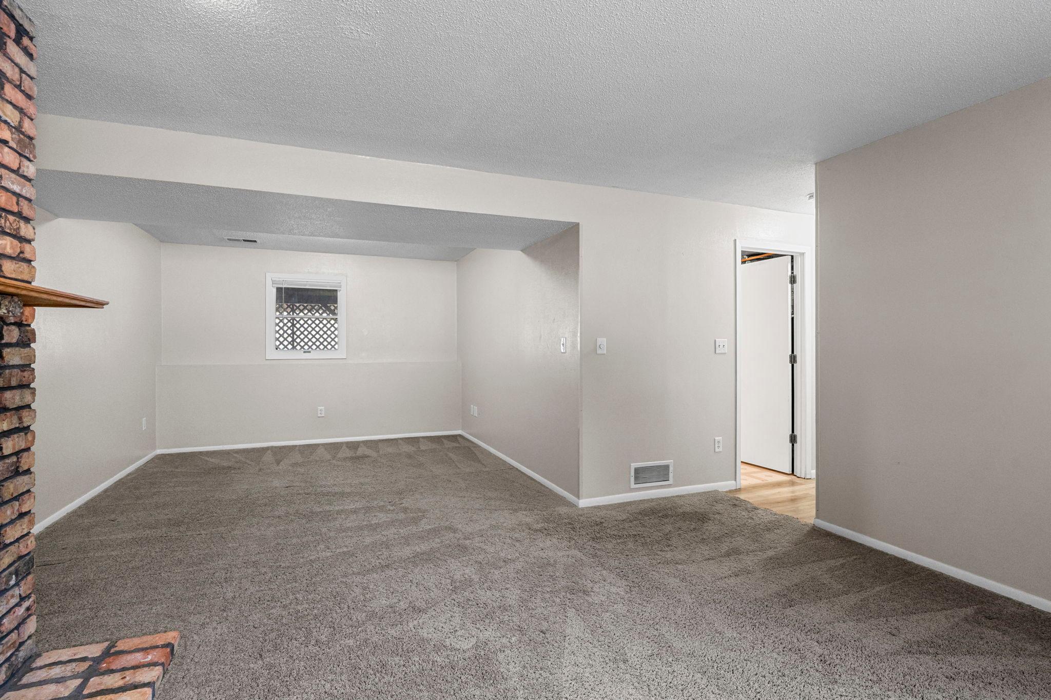 10421 Quebec Avenue S