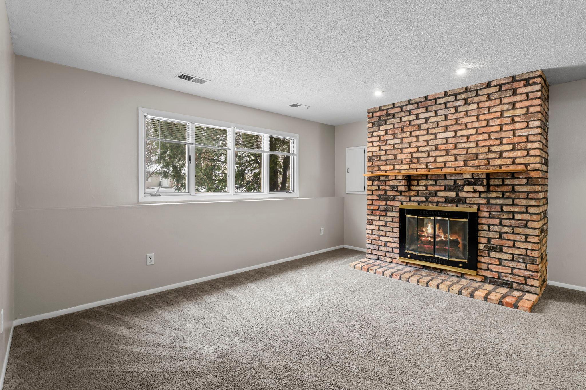 10421 Quebec Avenue S