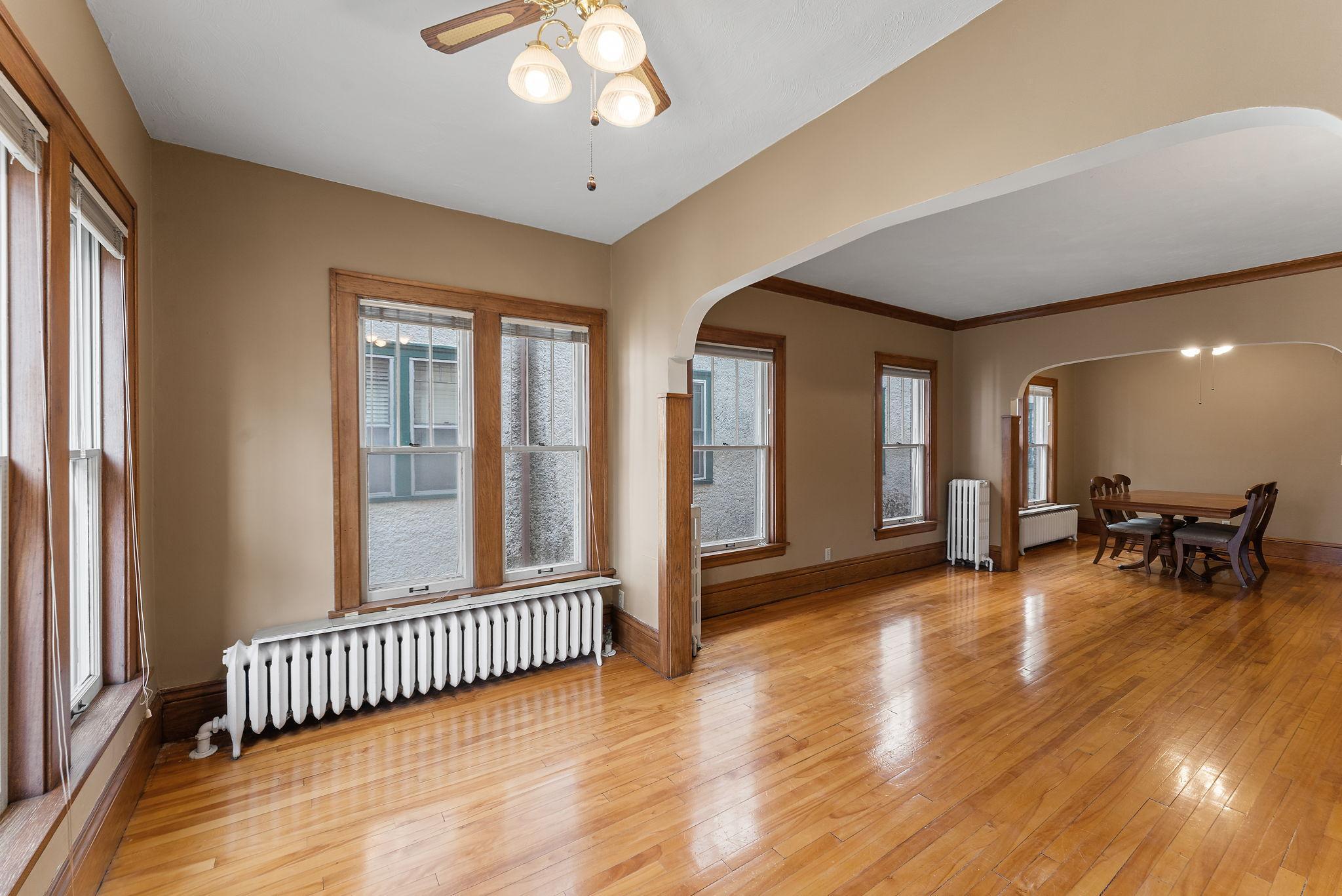 3133 Girard Avenue S Unit: 1