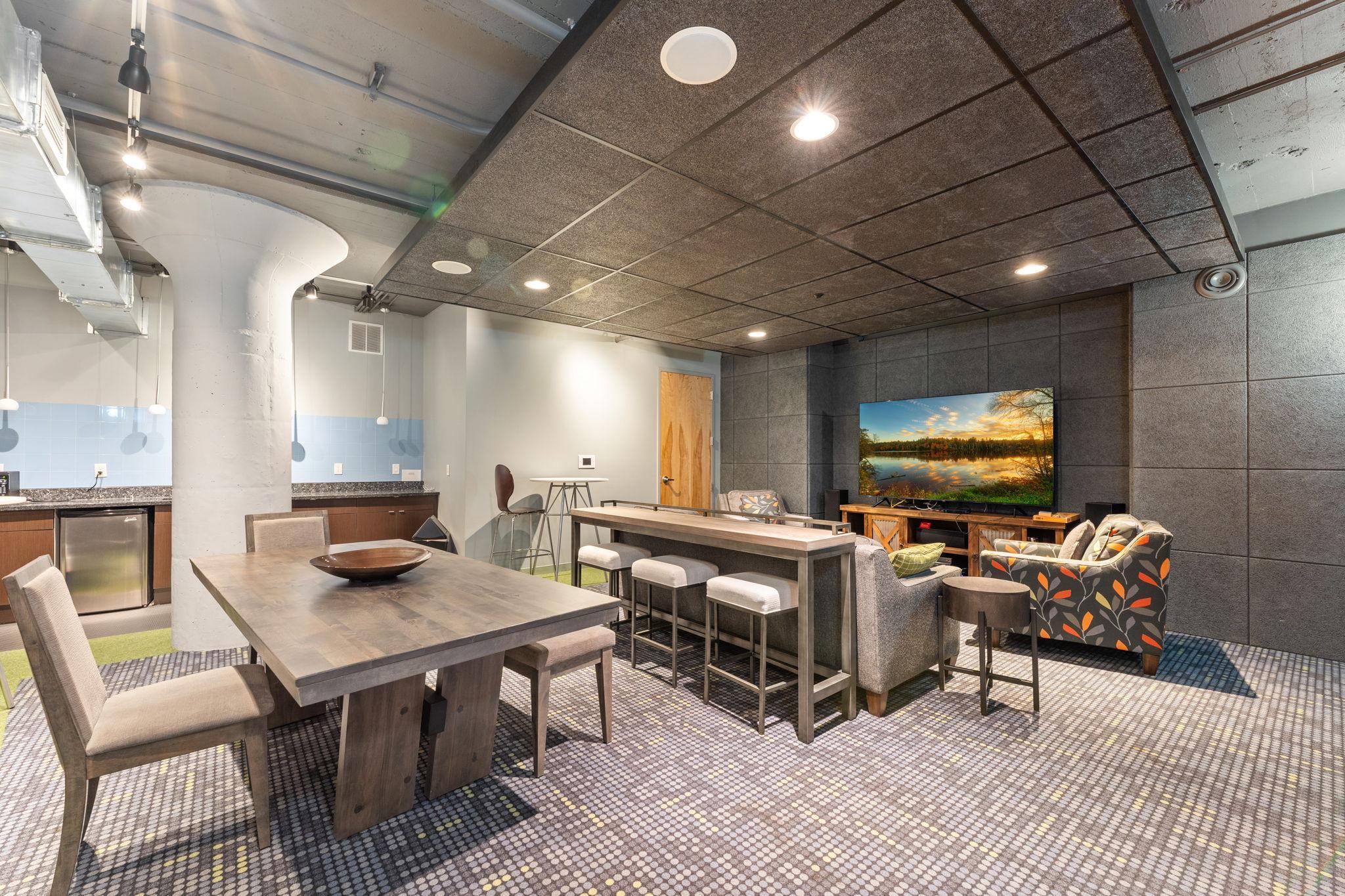 2929 Chicago Avenue Unit: 917