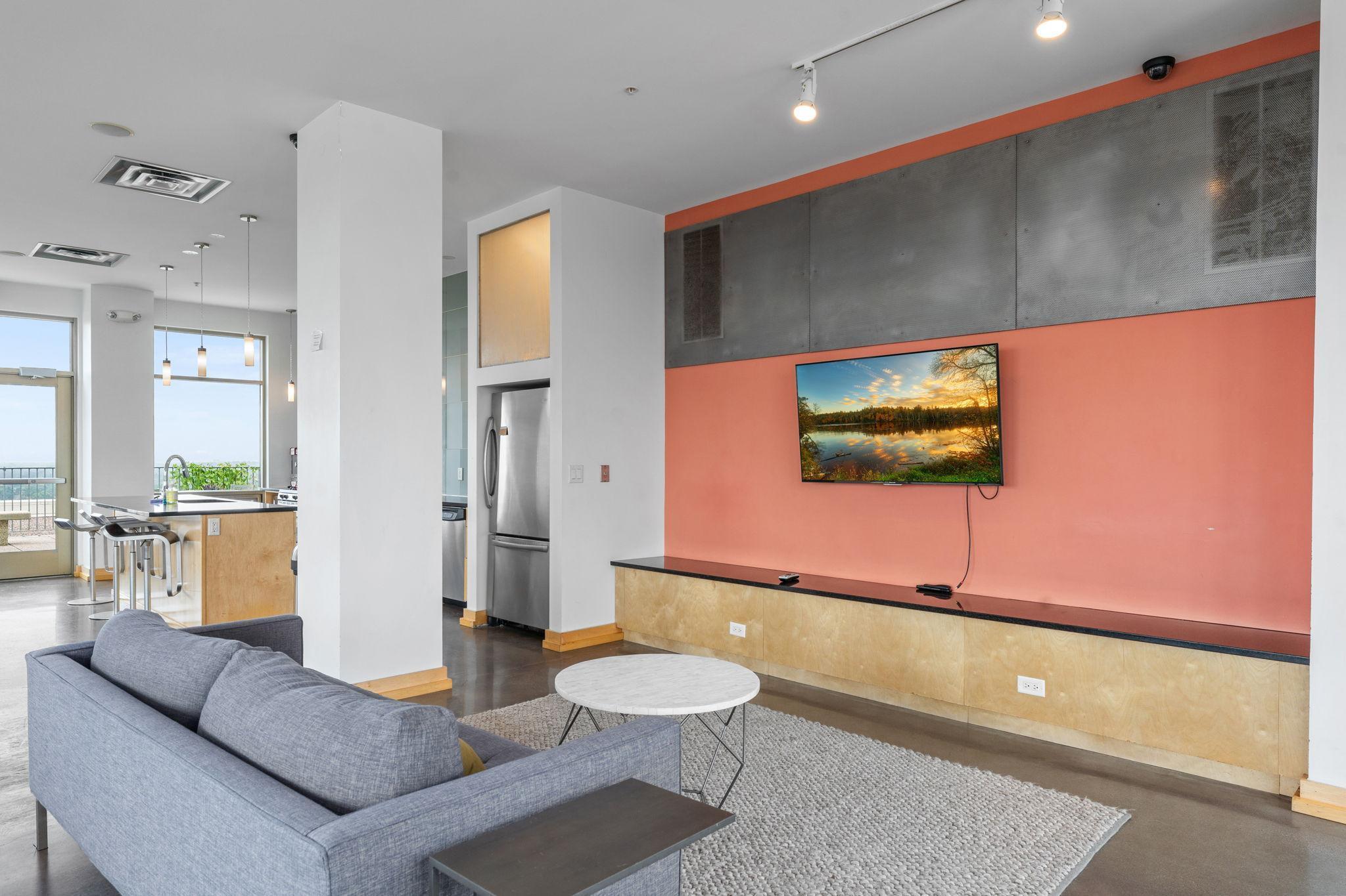 2929 Chicago Avenue Unit: 917