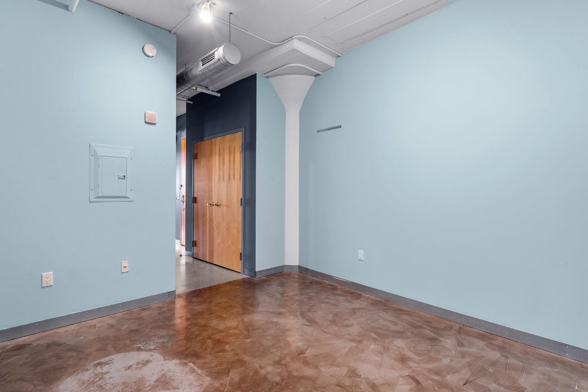 2929 Chicago Avenue Unit: 917