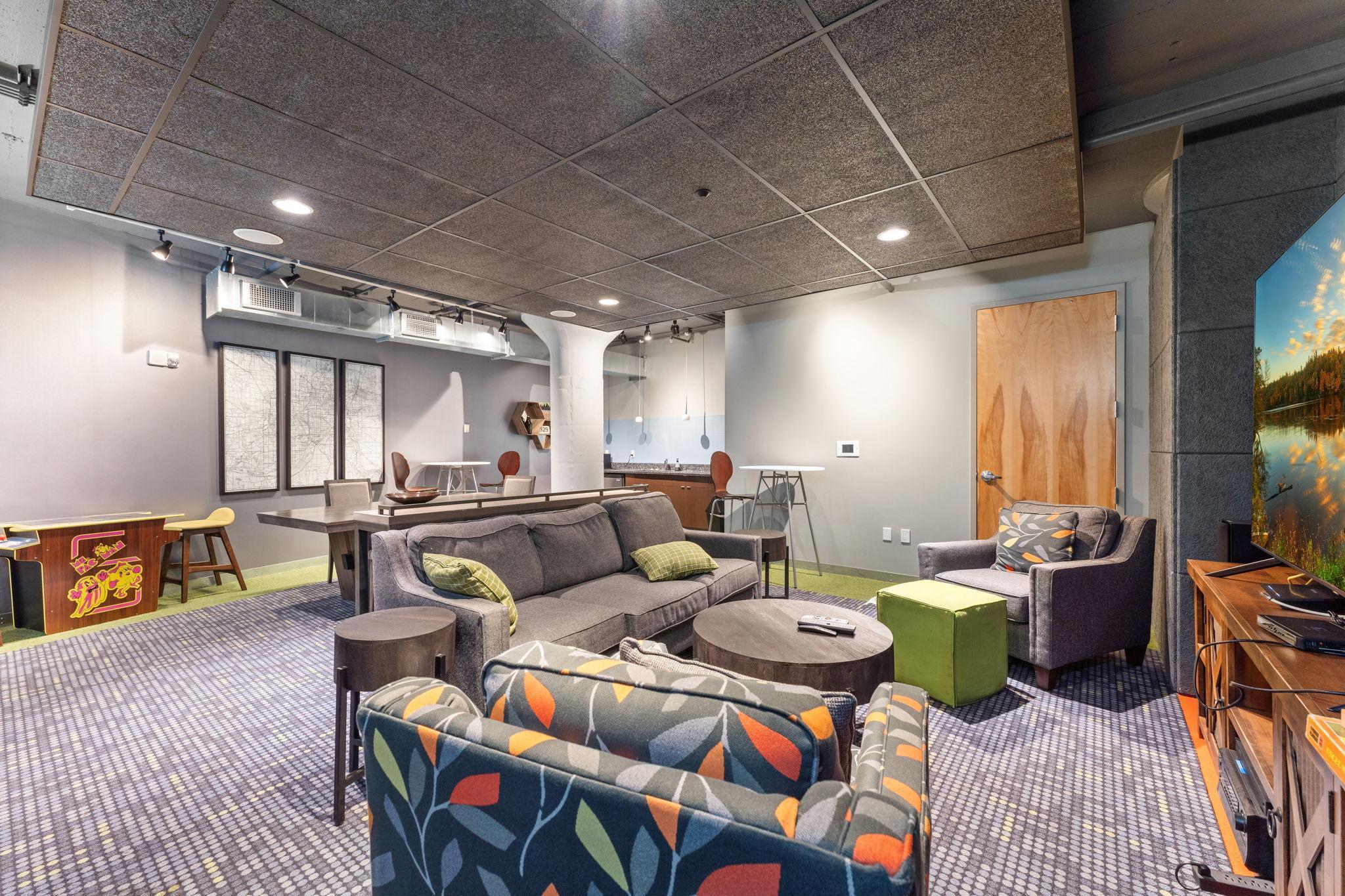 2929 Chicago Avenue Unit: 917