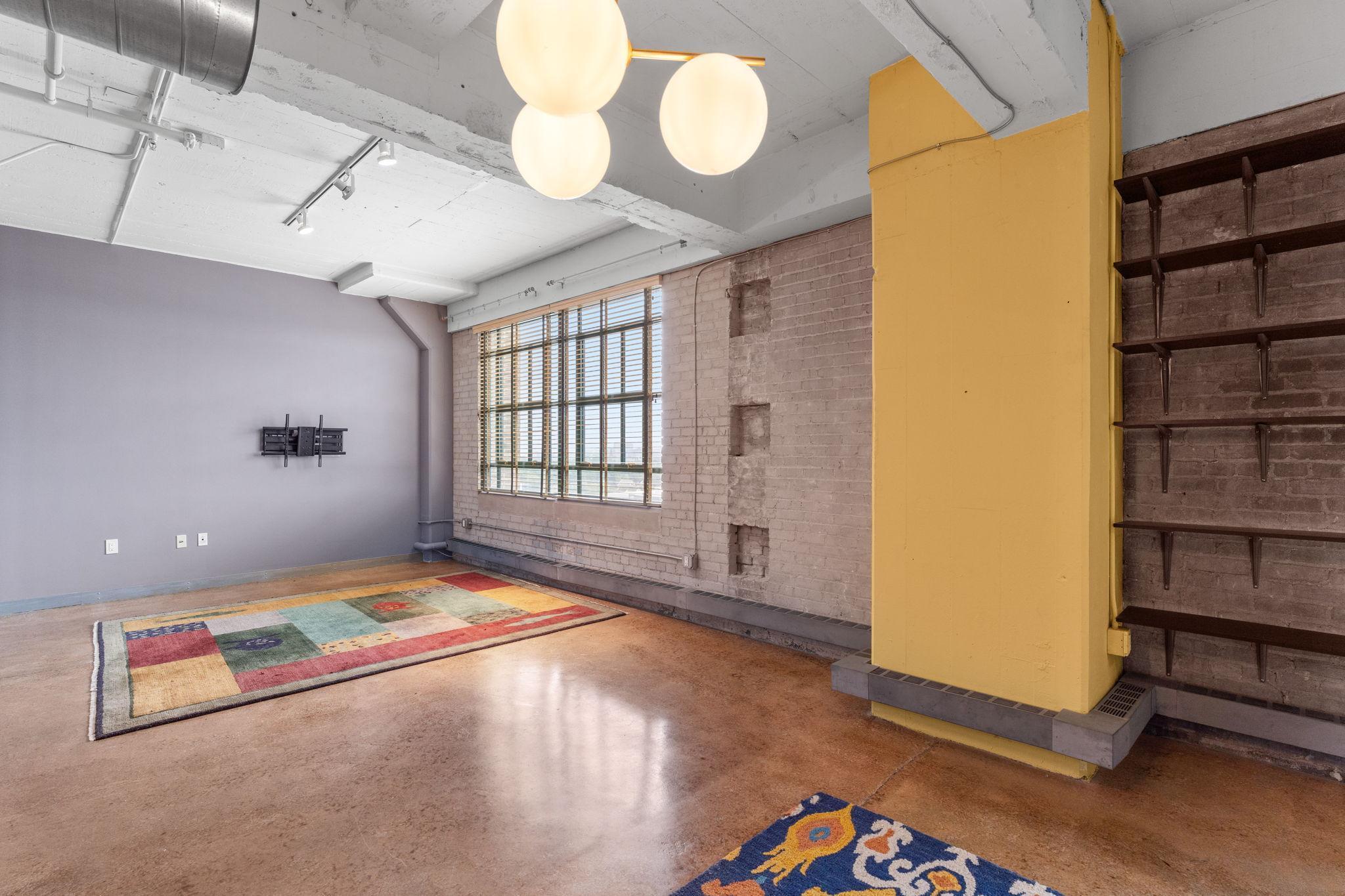 2929 Chicago Avenue Unit: 917