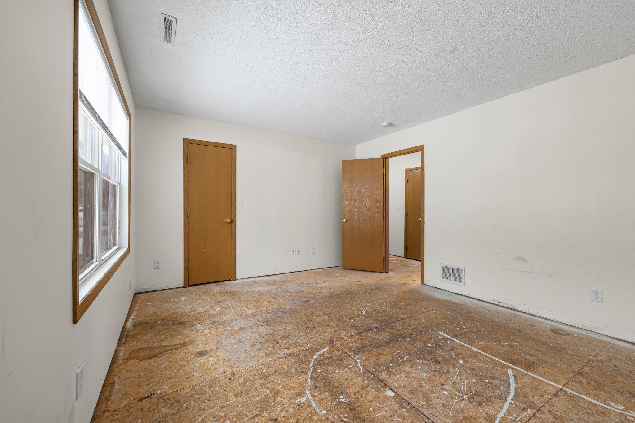 12951 Girard Avenue S