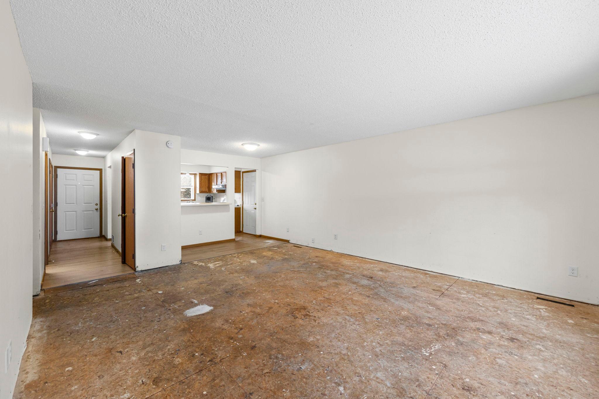 12951 Girard Avenue S