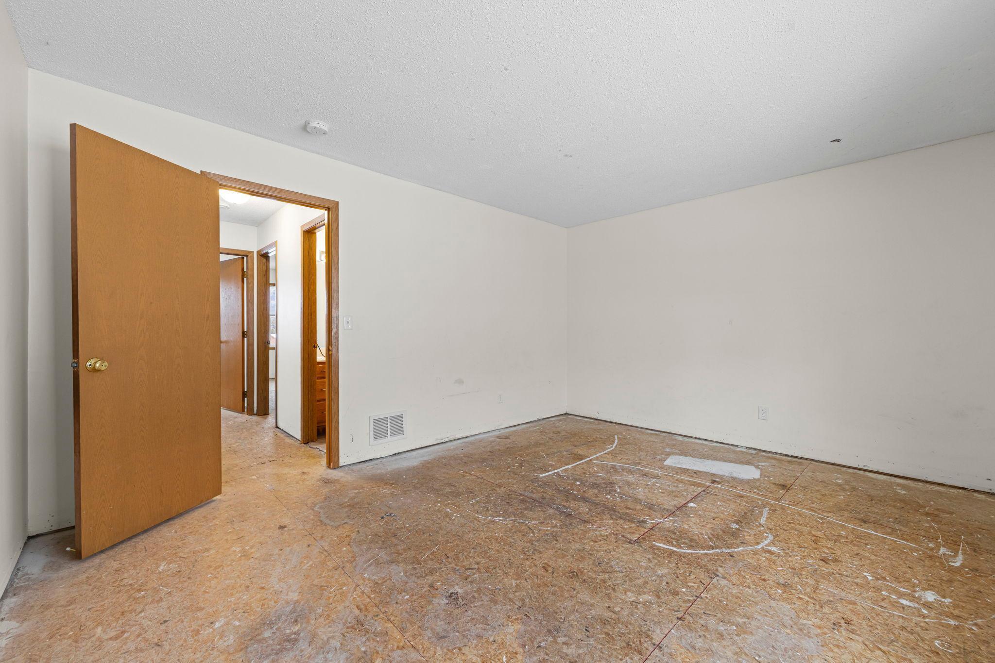 12951 Girard Avenue S