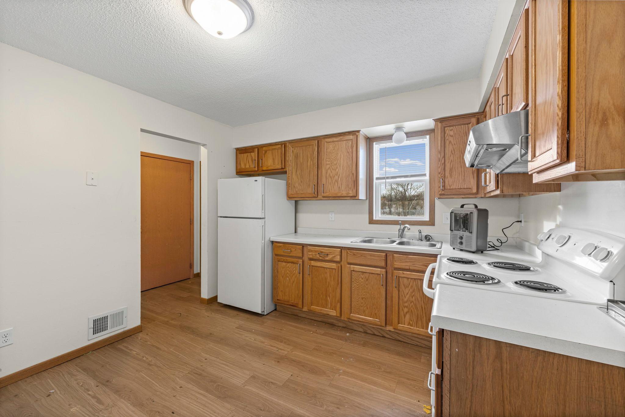 12951 Girard Avenue S