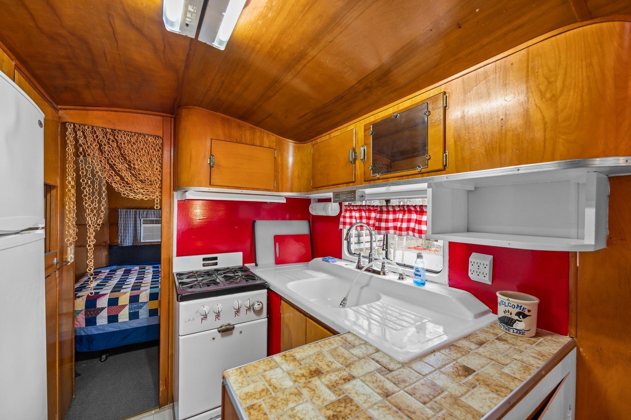 6000 Fairbanks Path Unit: 15