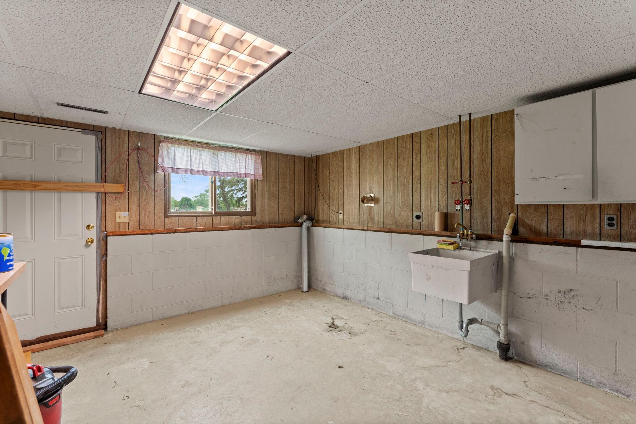 1445 Brittany Road