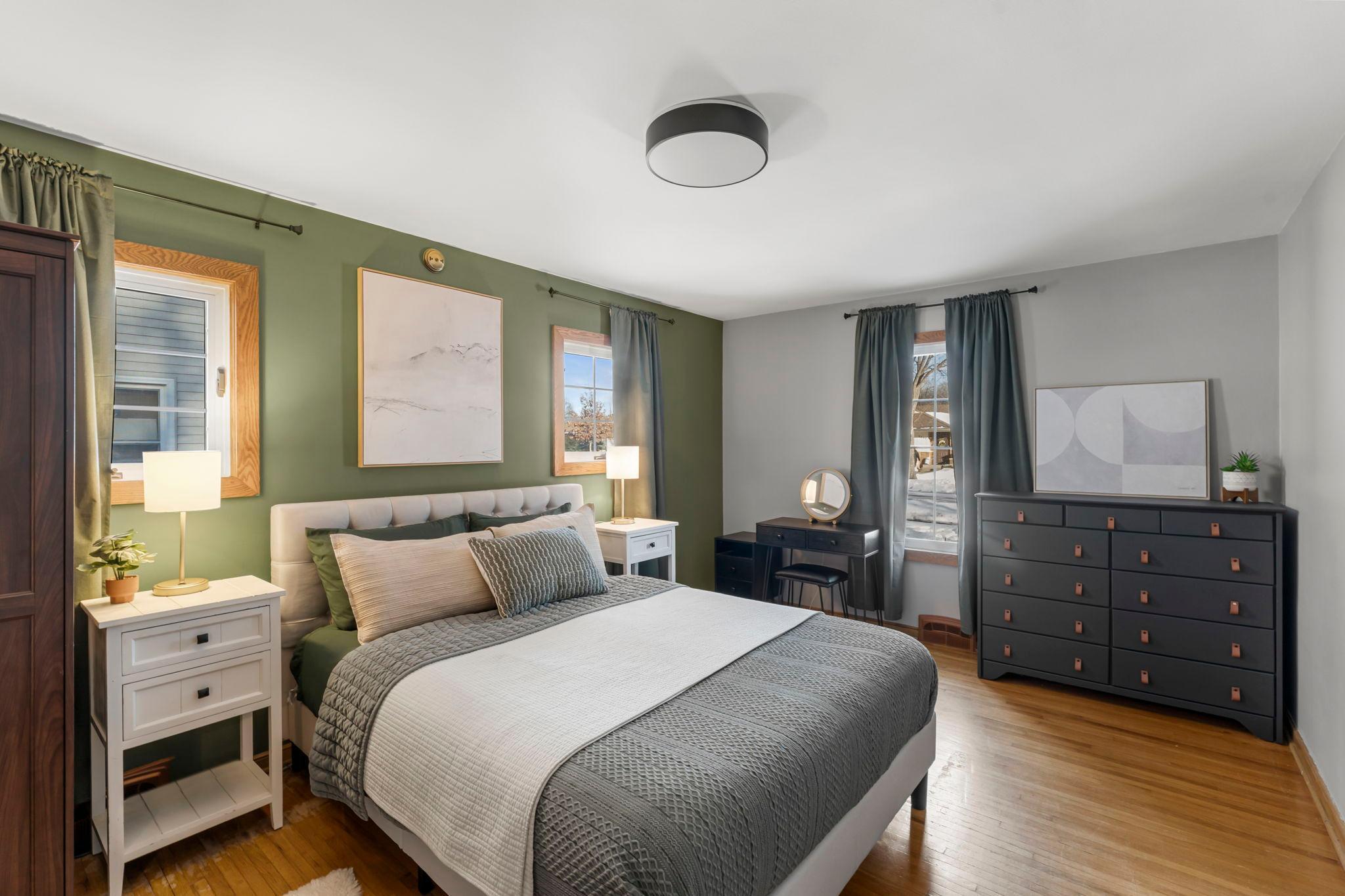 2300 Harding Street NE