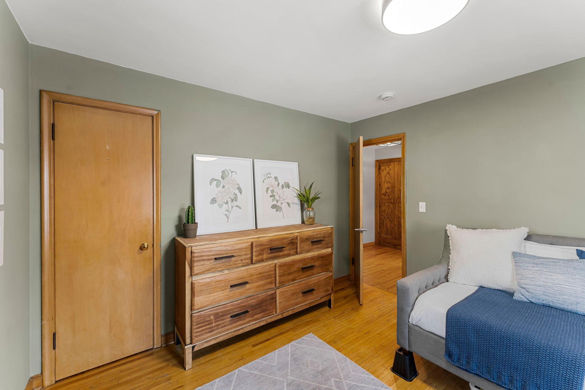 2300 Harding Street NE