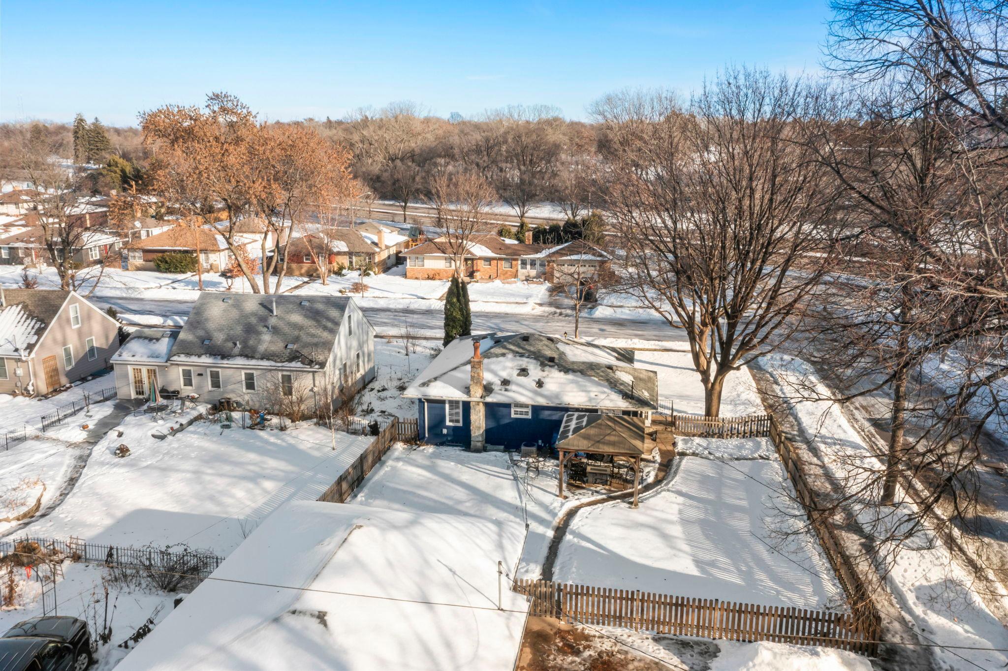 2300 Harding Street NE