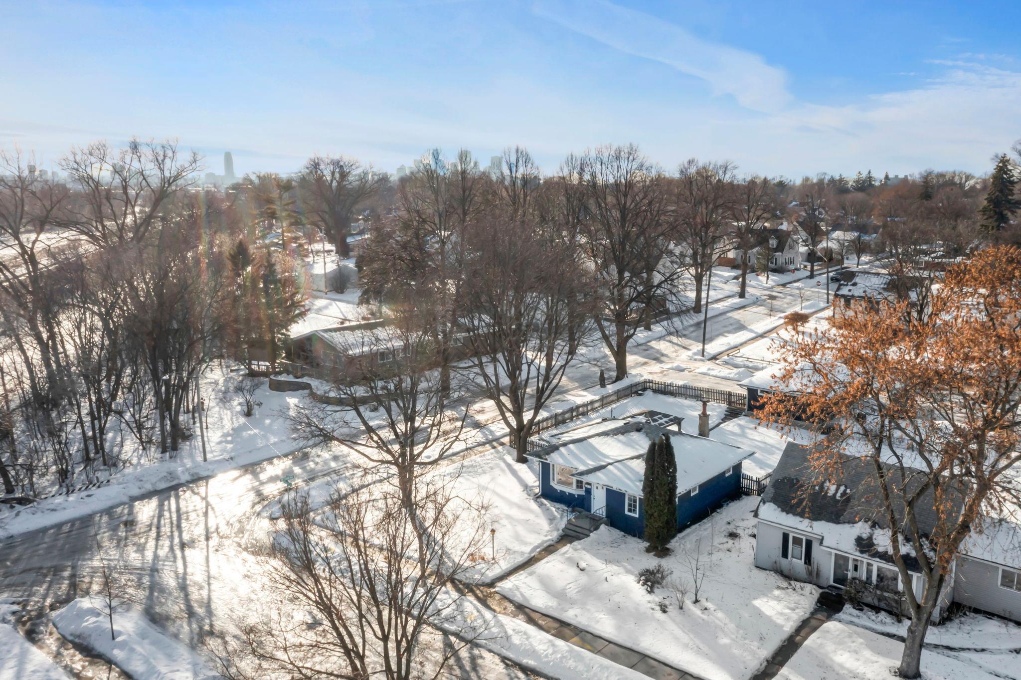 2300 Harding Street NE