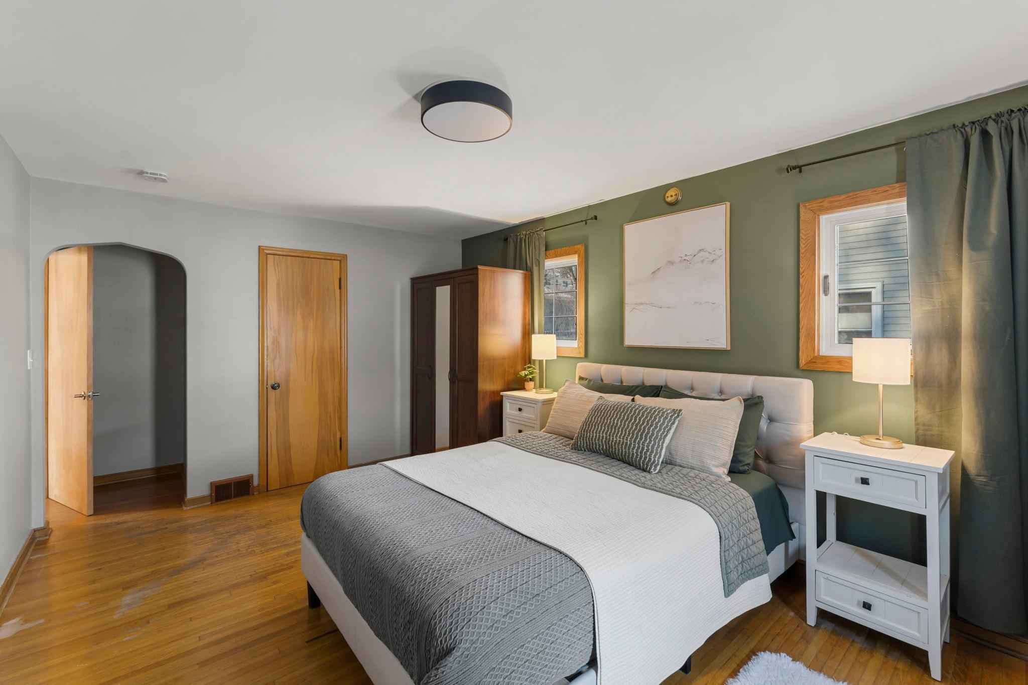 2300 Harding Street NE