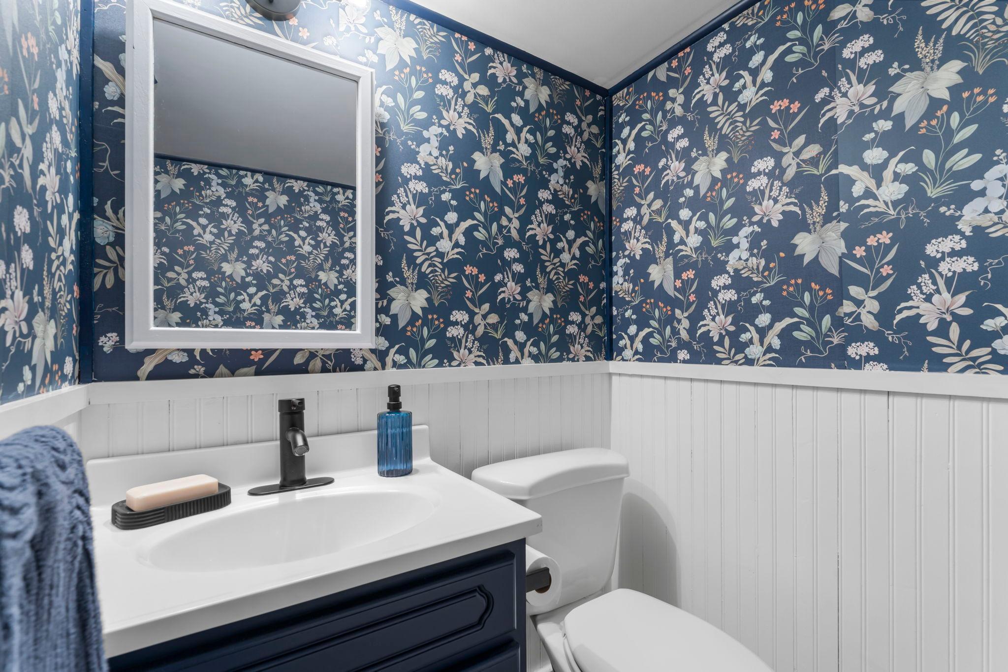 2300 Harding Street NE