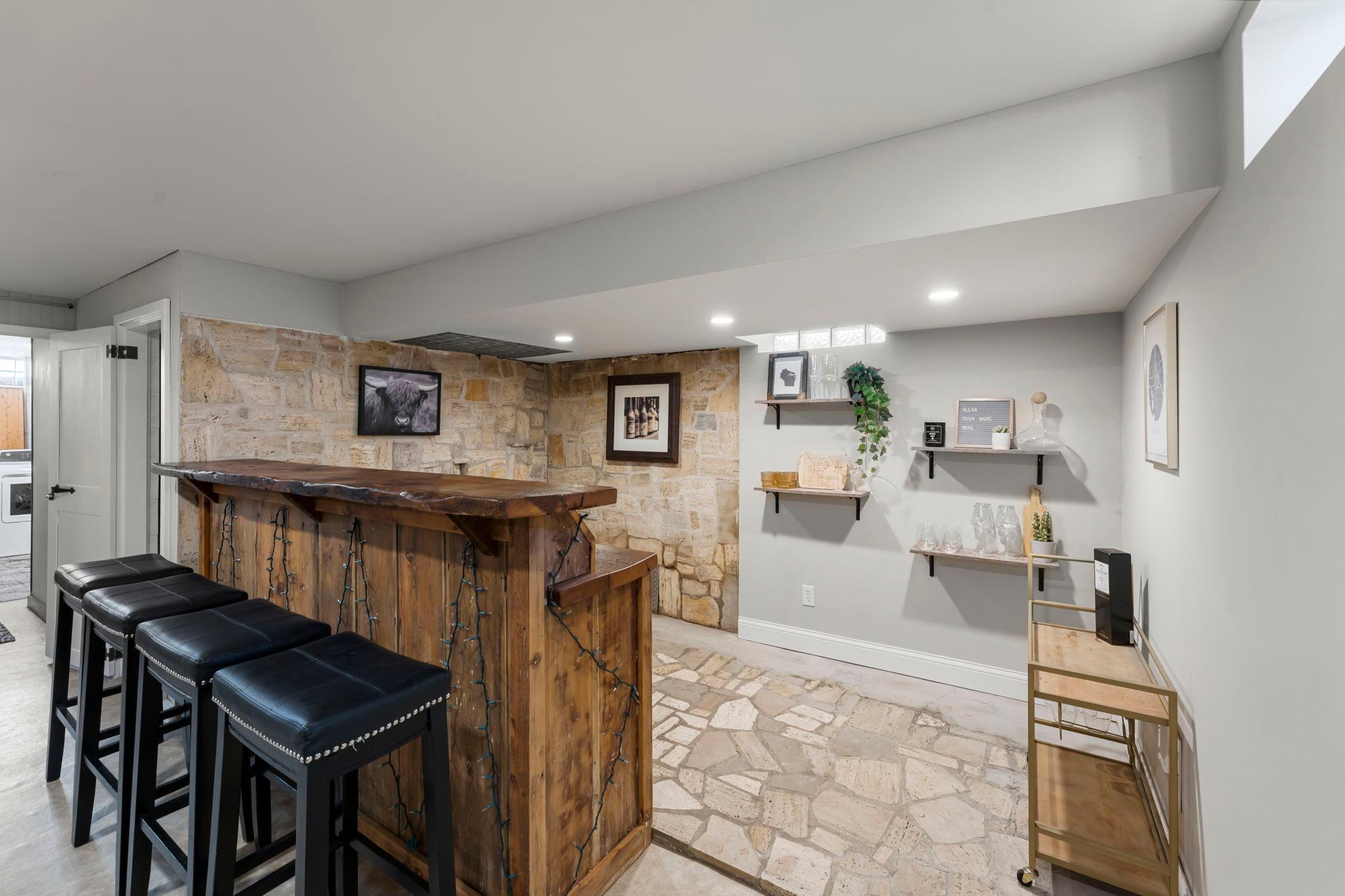 2300 Harding Street NE