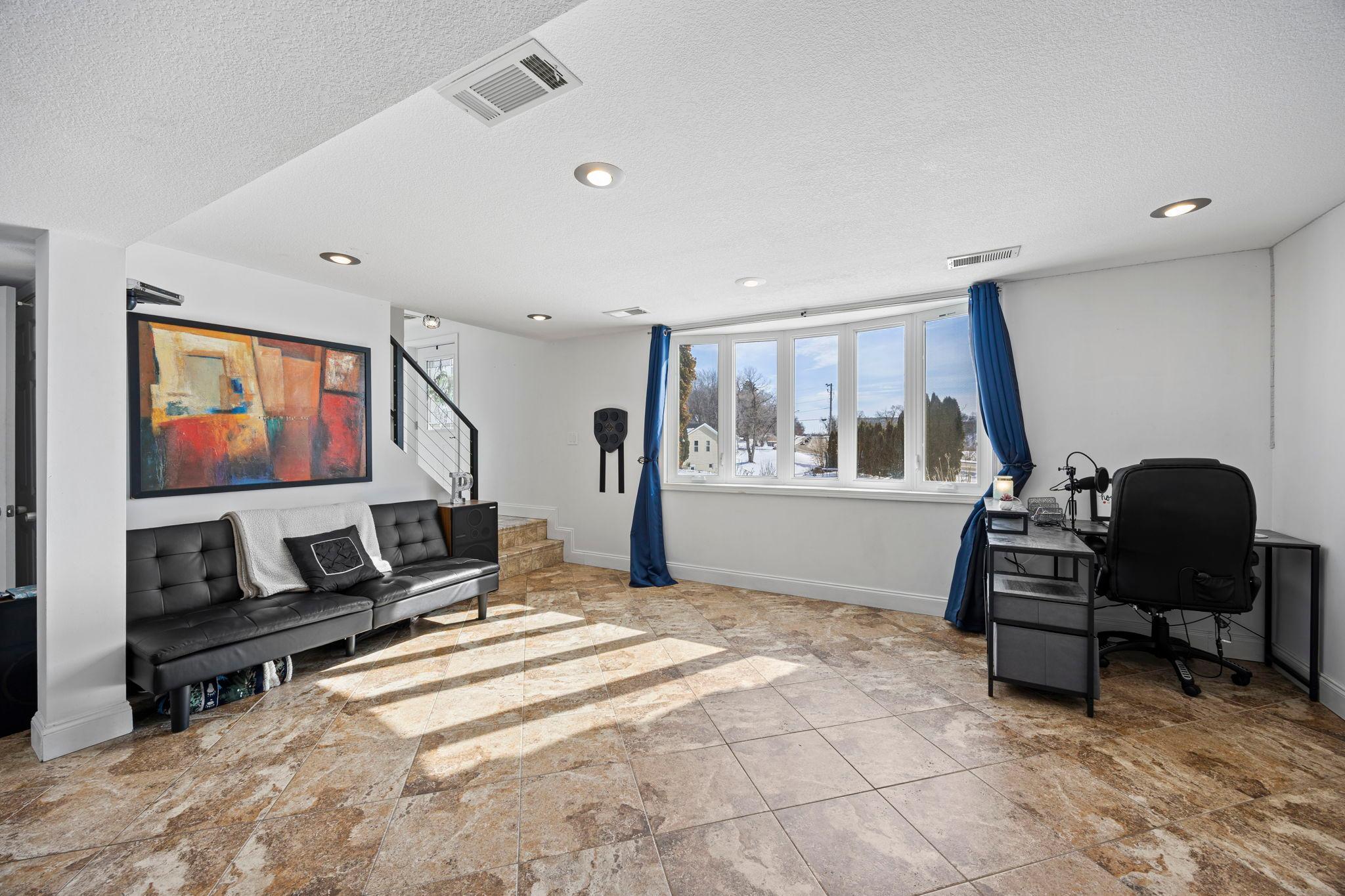 11225 Lower 167th Street W