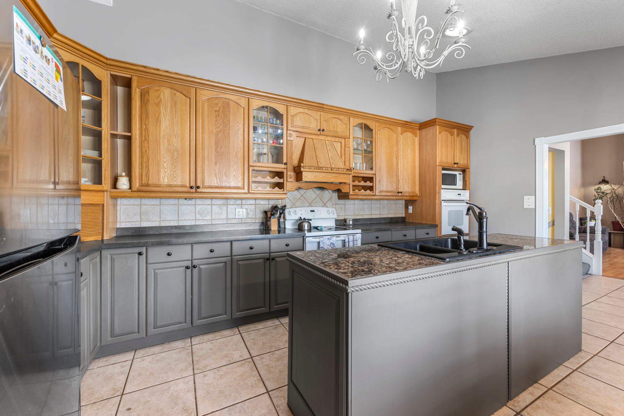 8118 France Avenue N