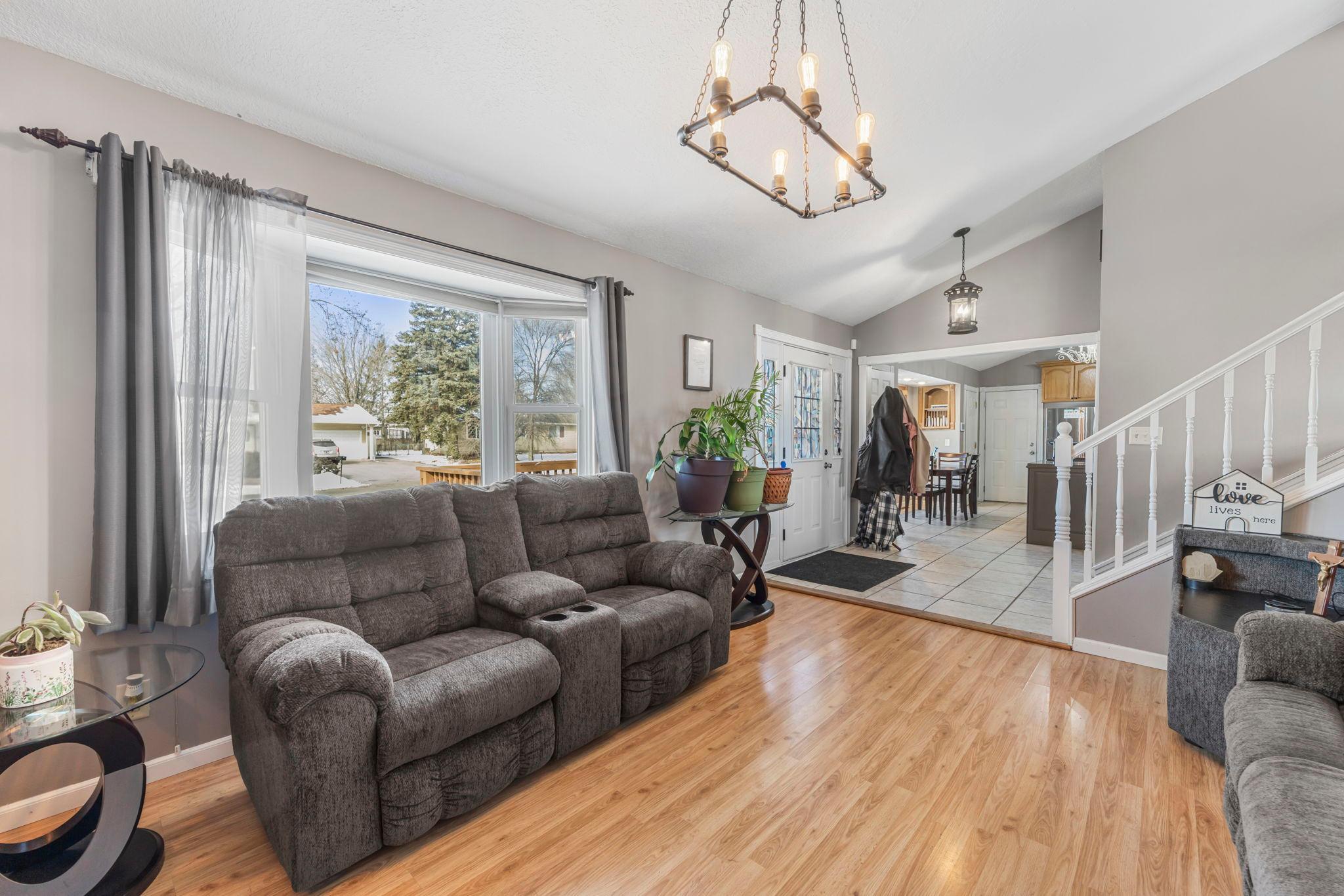 8118 France Avenue N