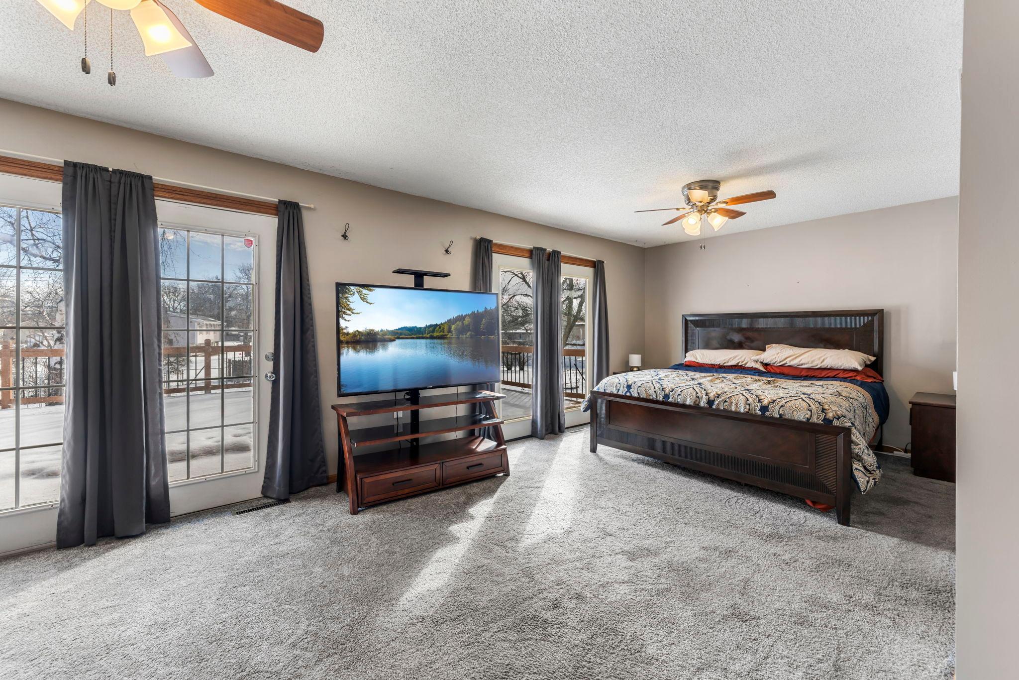 8118 France Avenue N