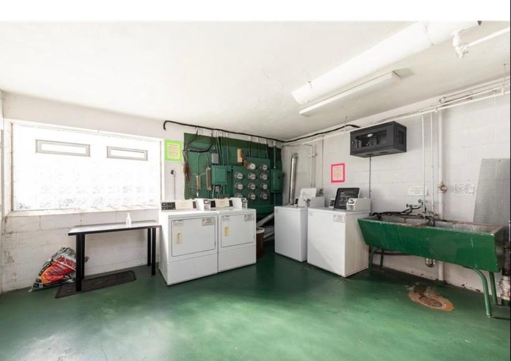 415 Ridgewood Avenue Unit: 3