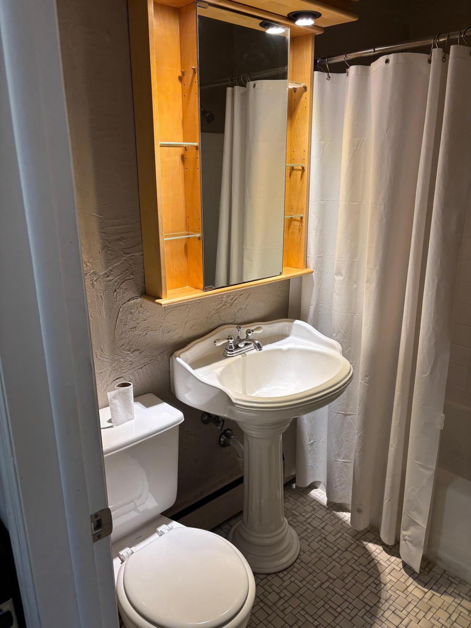 415 Ridgewood Avenue Unit: 3