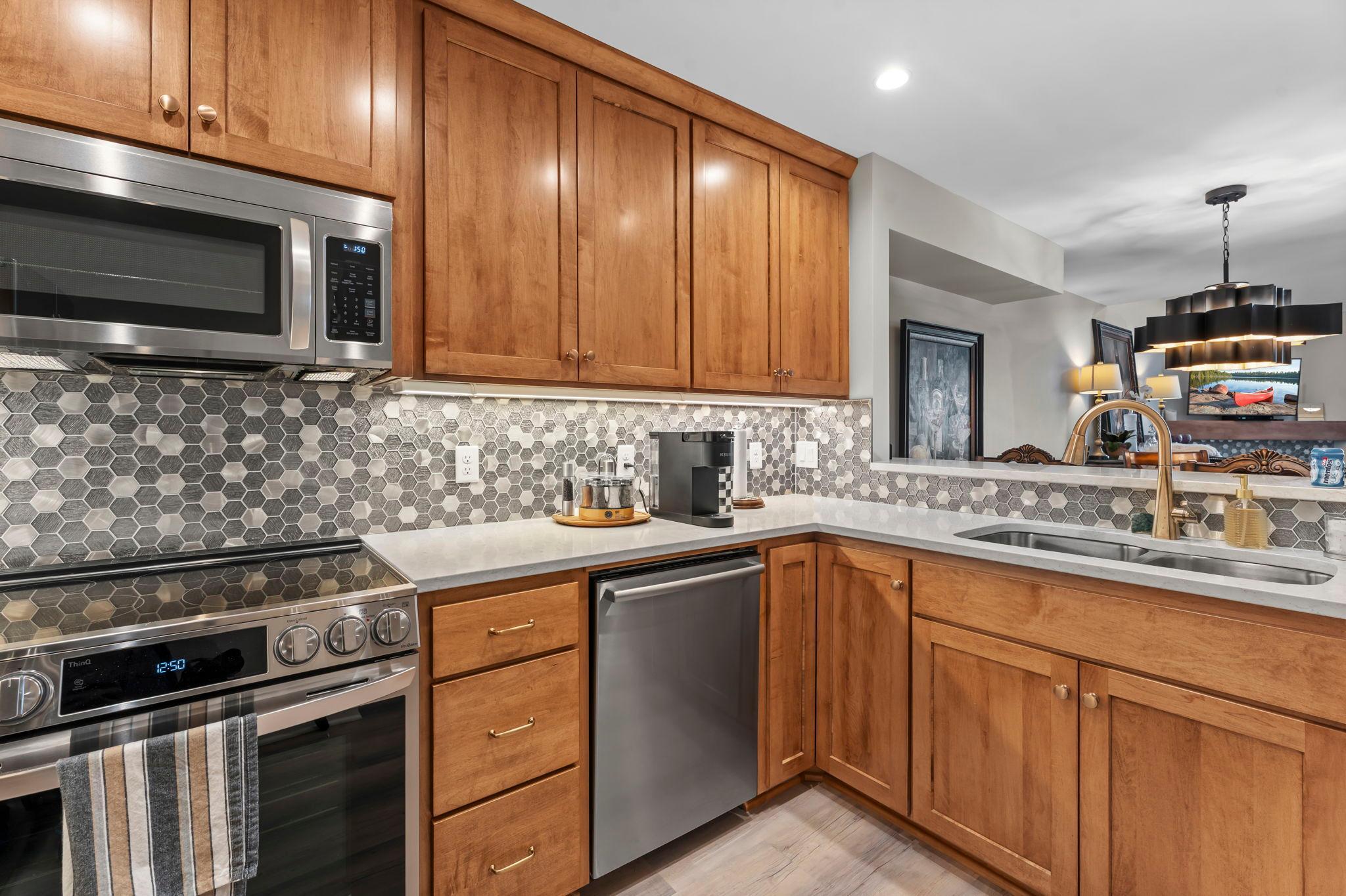 7500 Edinborough Way Unit: 3308