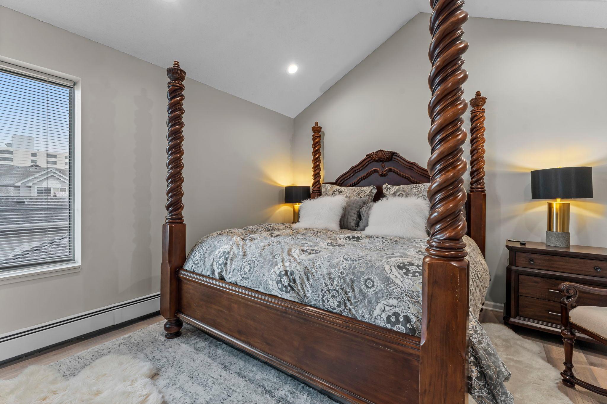 7500 Edinborough Way Unit: 3308