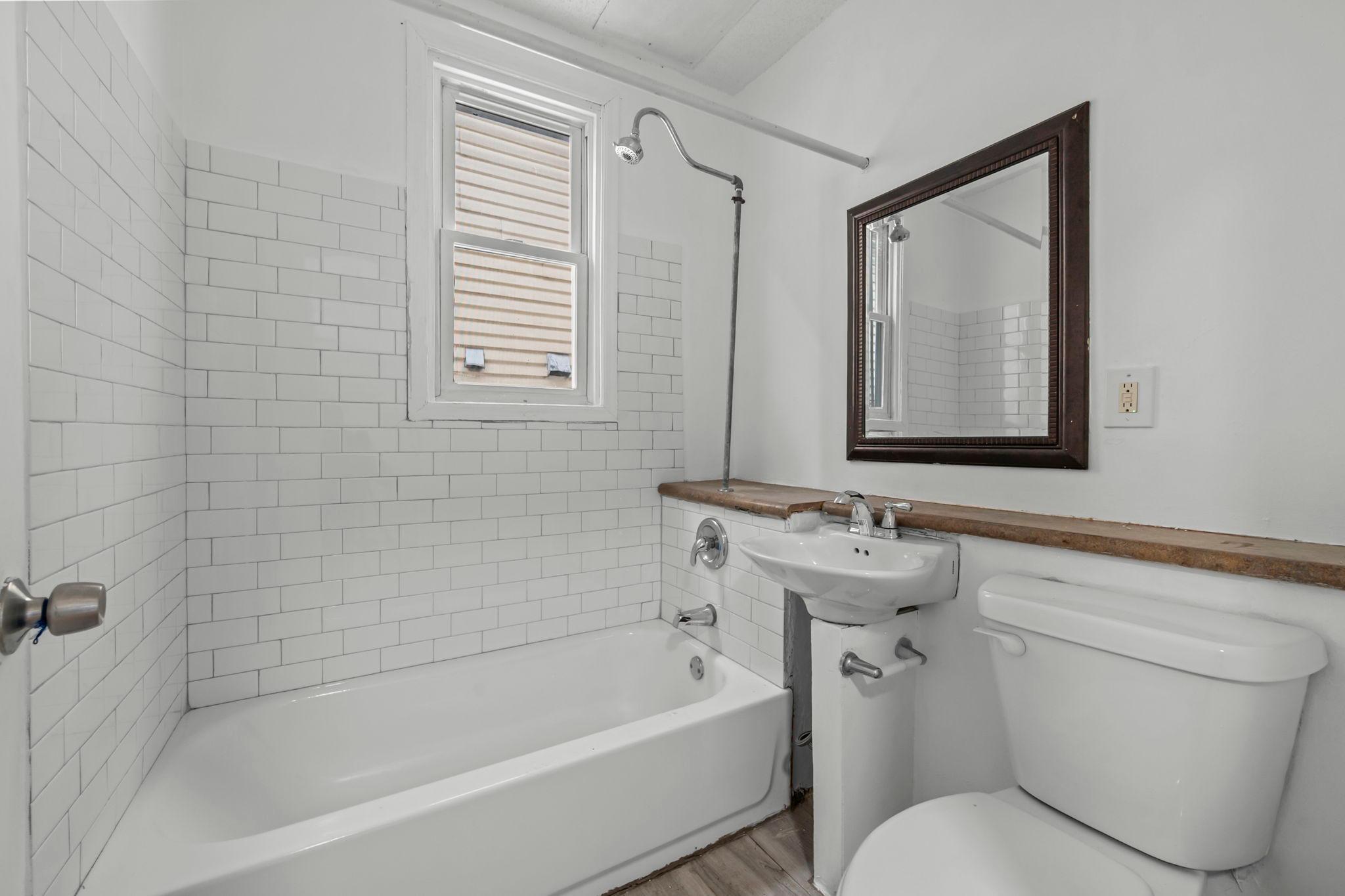 634 Van Buren Avenue